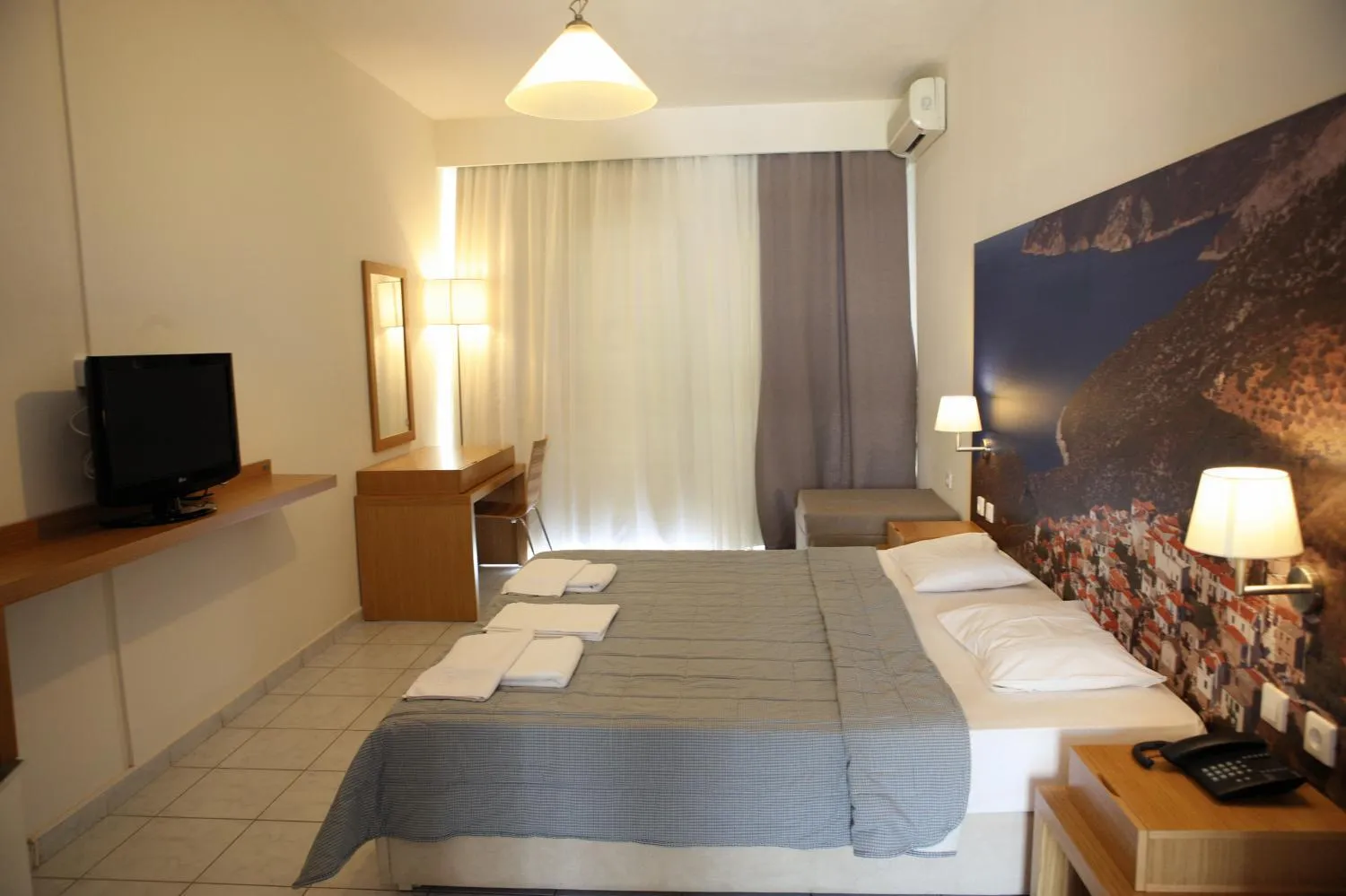 Bed in Hotel Nereides