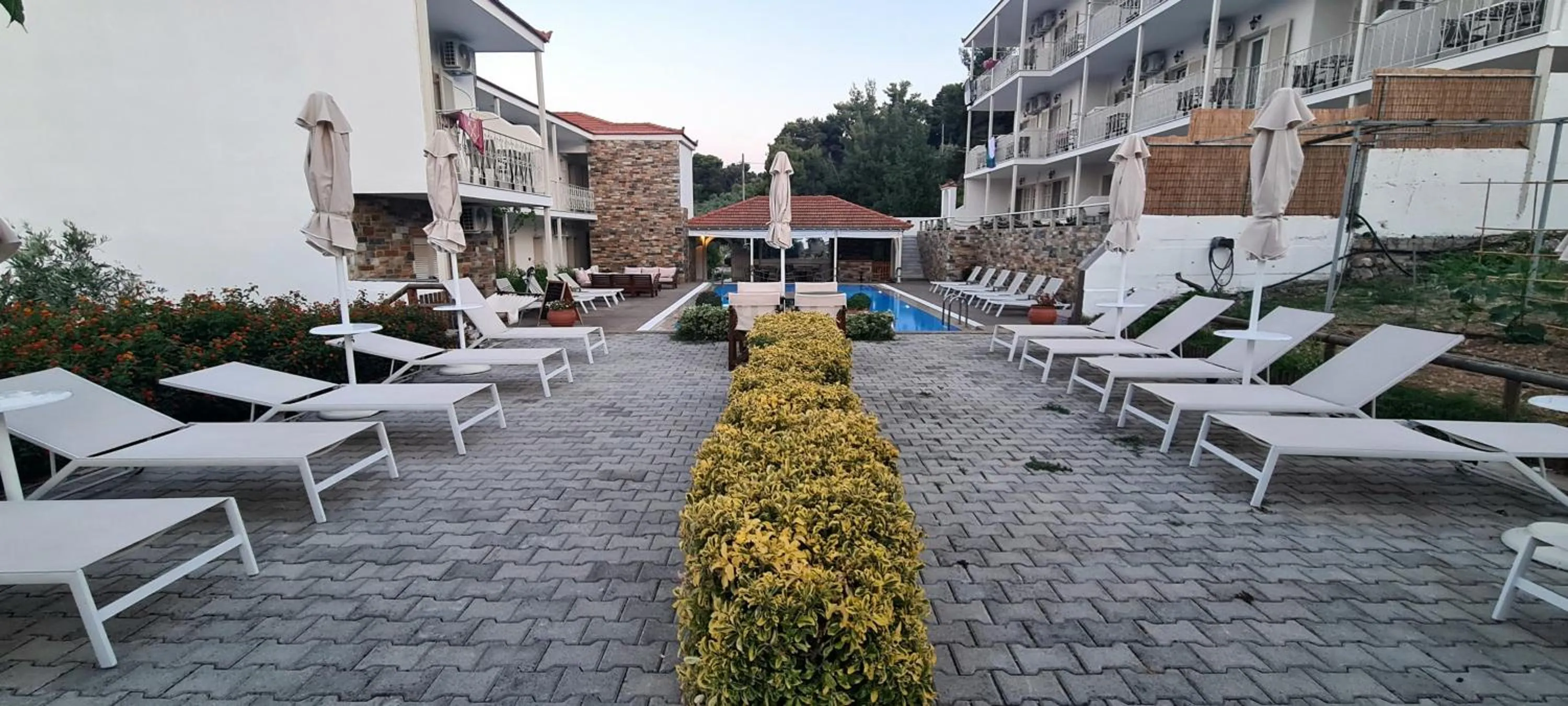 Swimming pool in Hotel Nereides