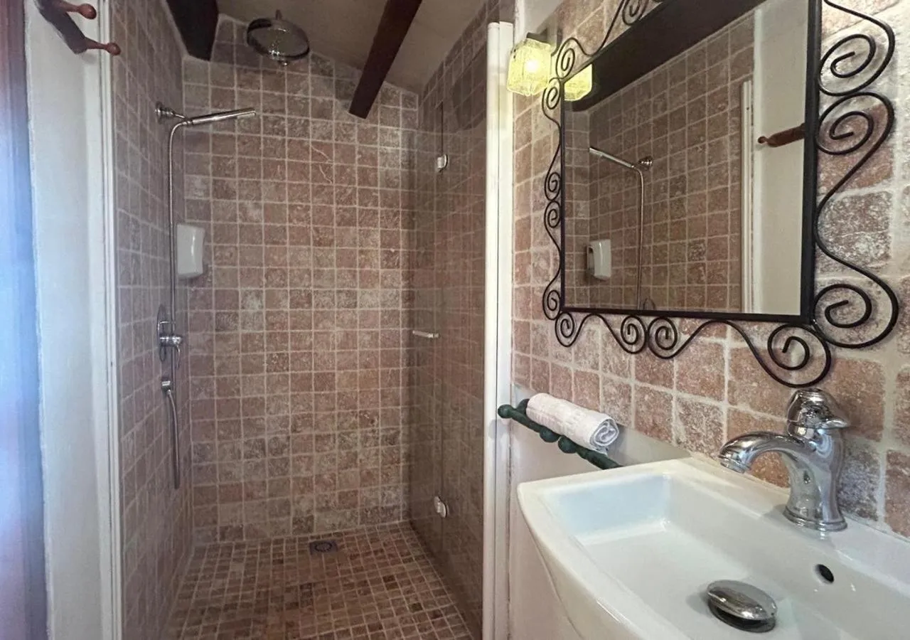 Shower in Agroturismo Matxani Gran