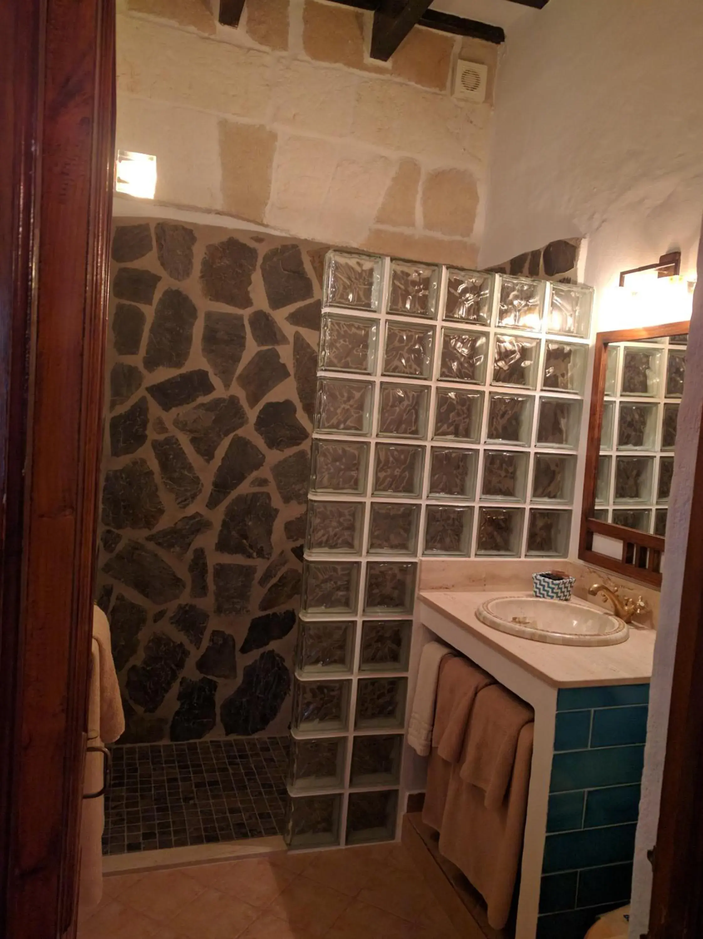 Single Room with Private Bathroom in Agroturismo Matxani Gran Single Room with Private Bathroom in Agroturismo Matxani Gran