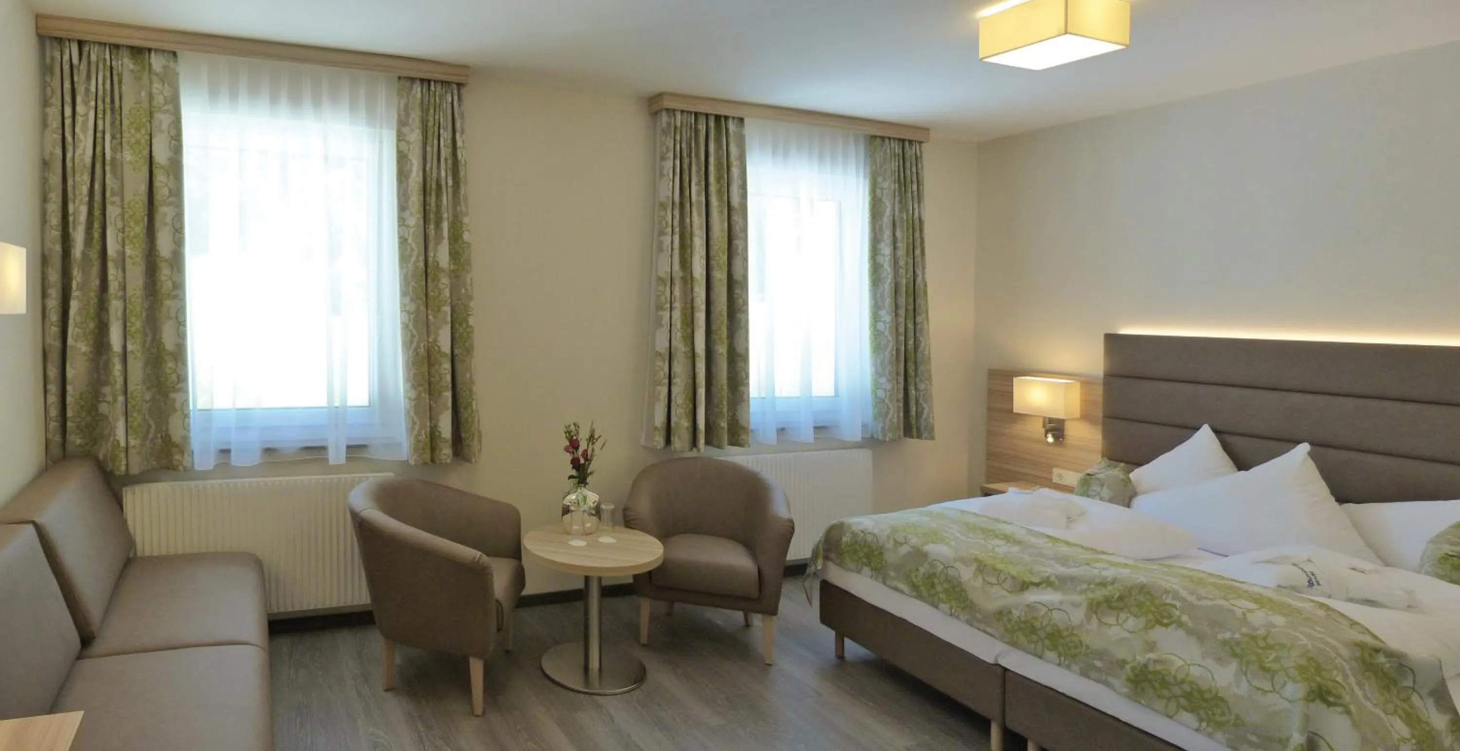 Photo of the whole room in Hotel-Restaurant Grimmingblick