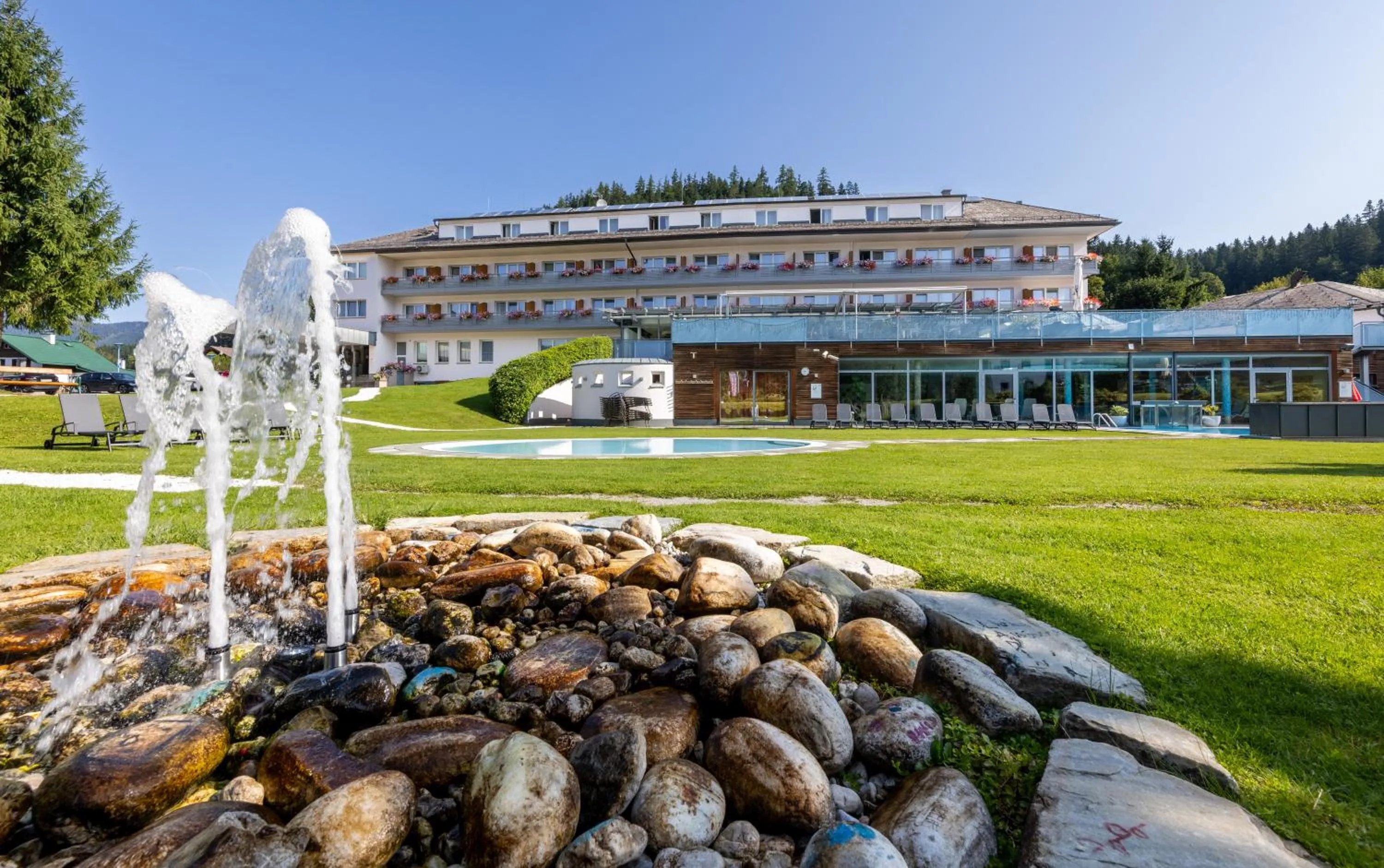 Property building in Hotel-Restaurant Grimmingblick