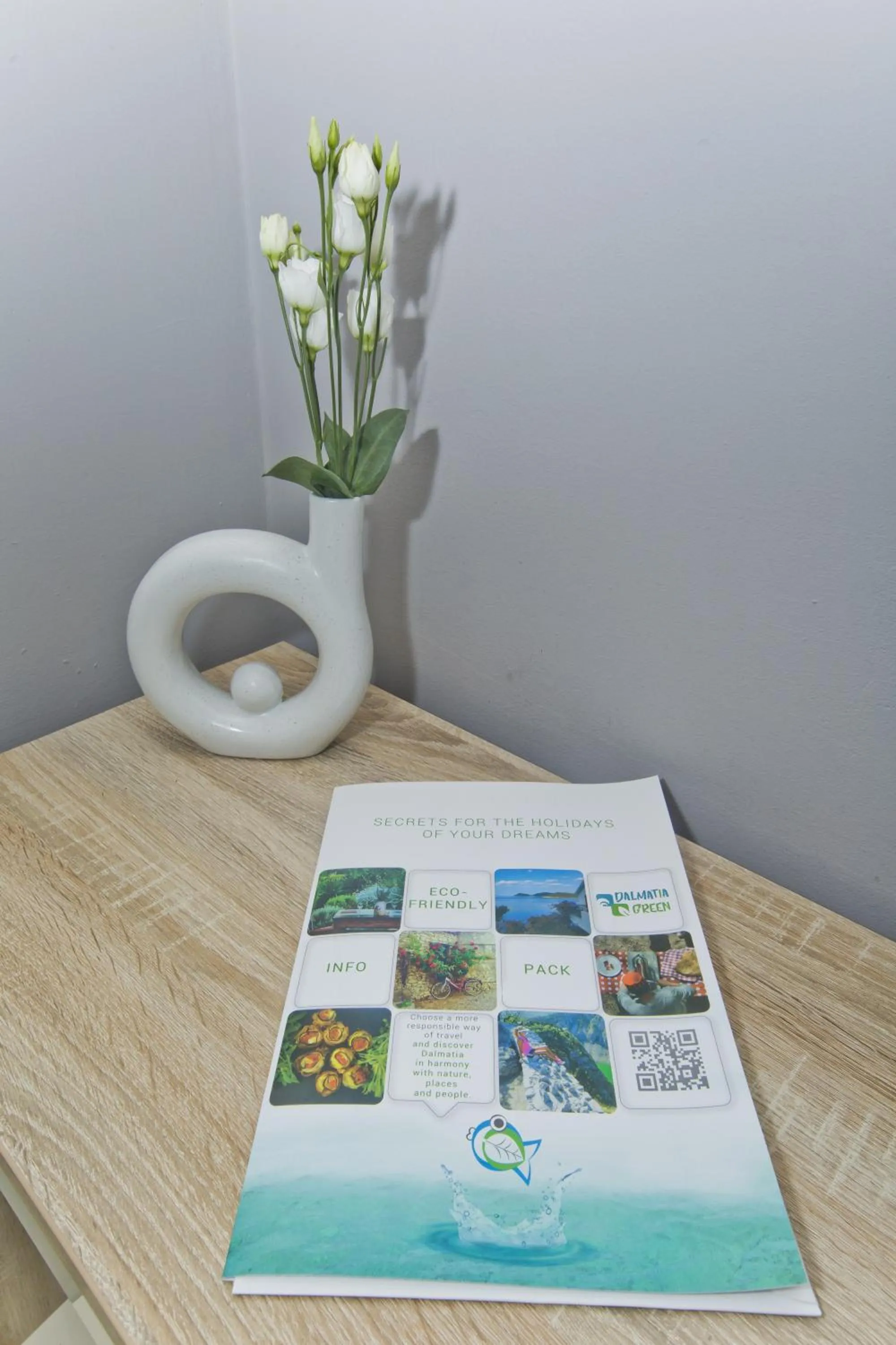 Logo/Certificate/Sign in Villa Milton Hvar