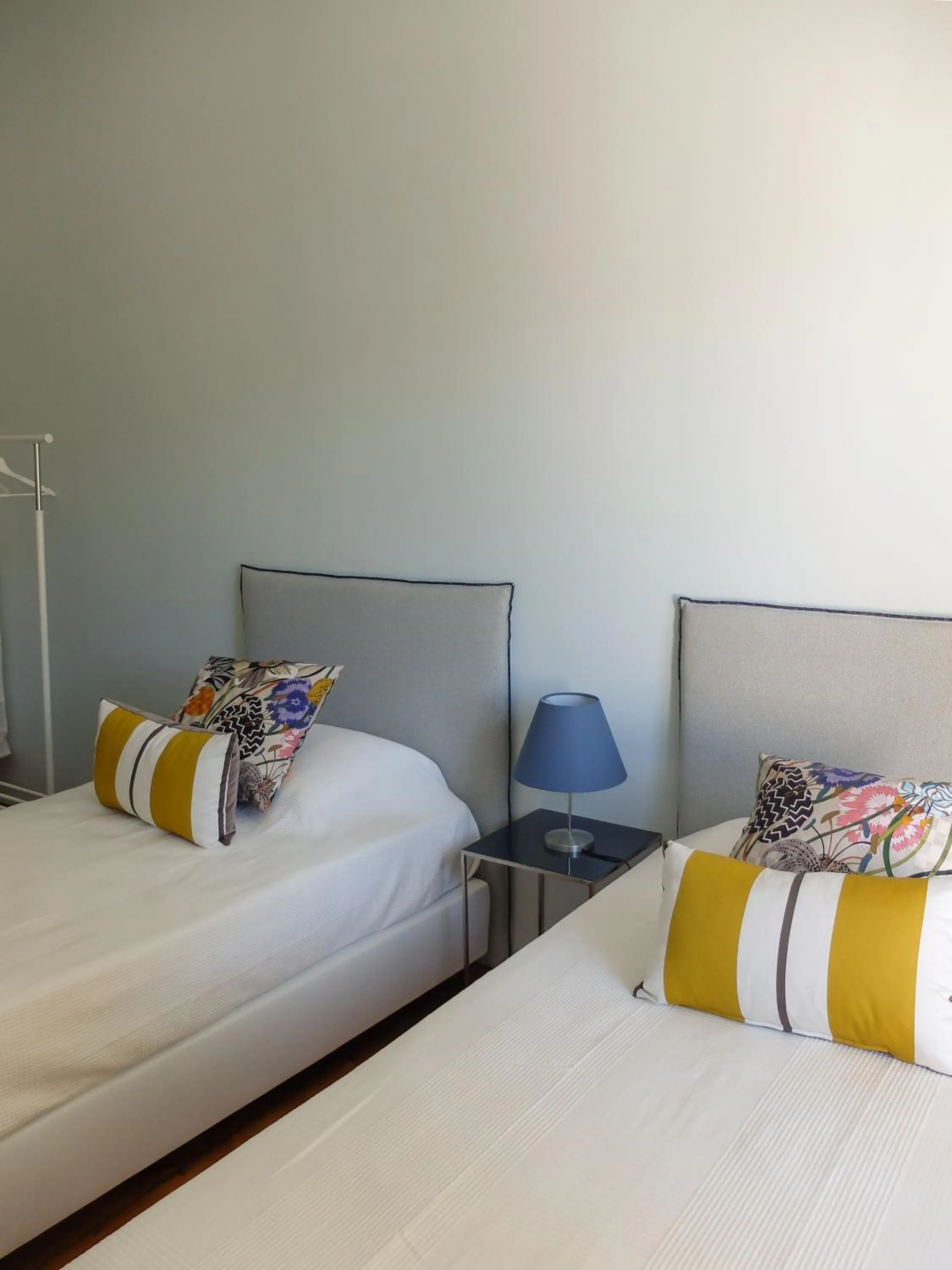 Standard Twin Room with Shared Bathroom in Back to Lisbon Hostel