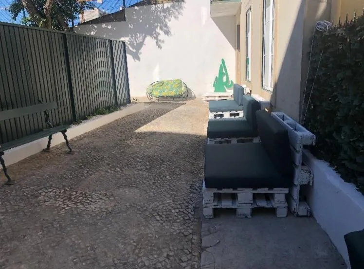 Back to Lisbon Hostel