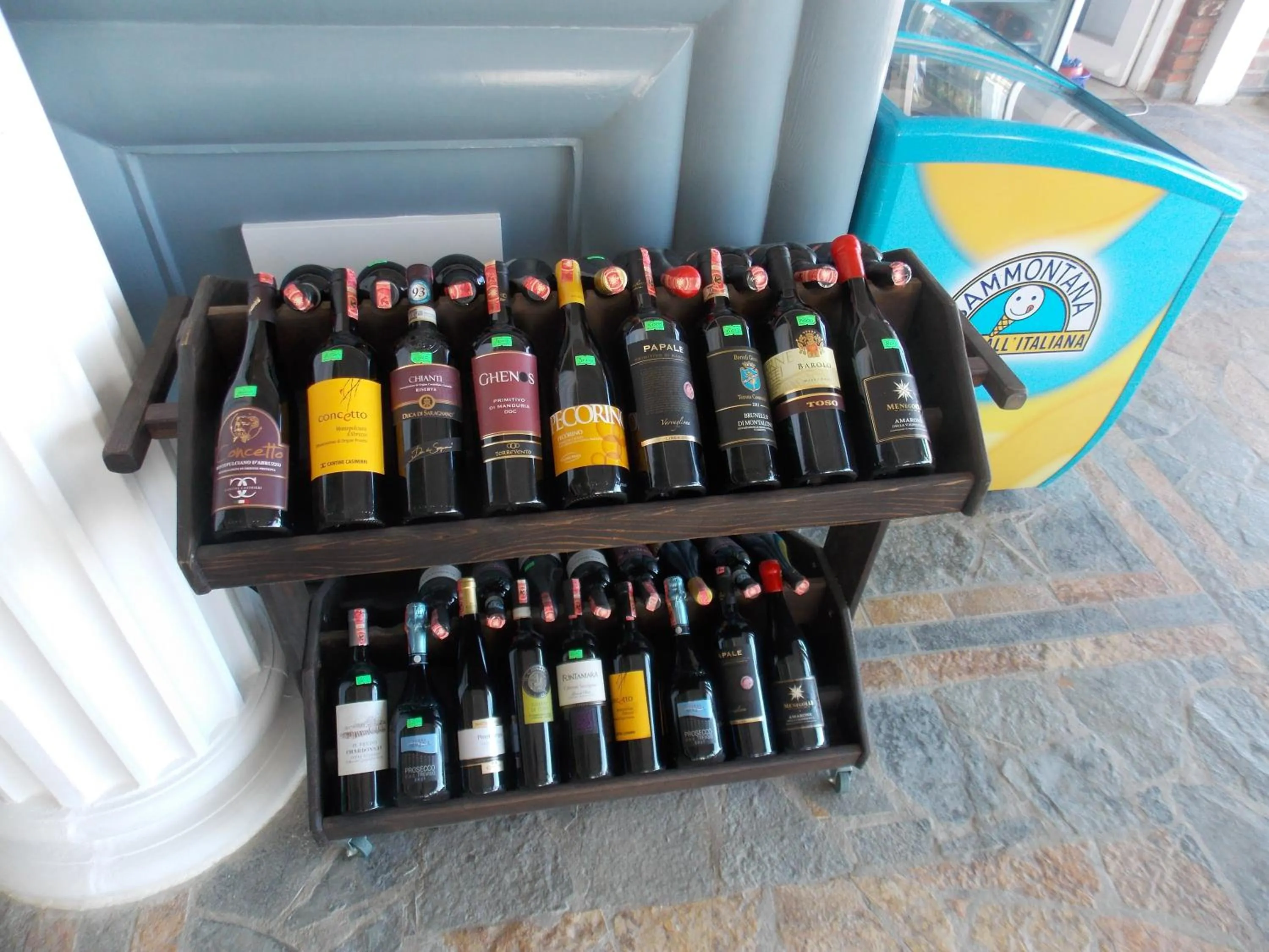 Alcoholic drinks in Sunset Suites