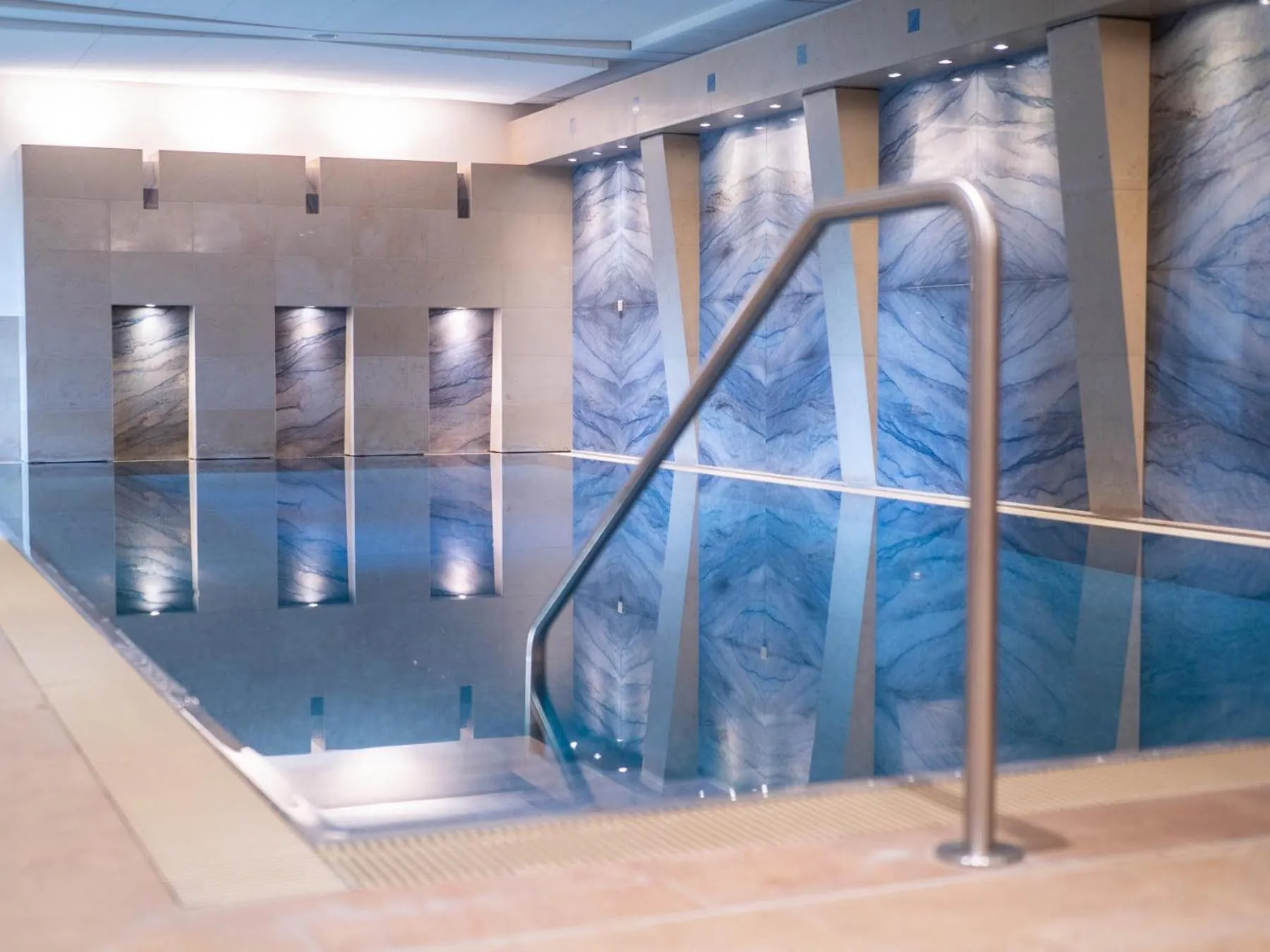 Swimming pool in Neumühle Resort & Spa