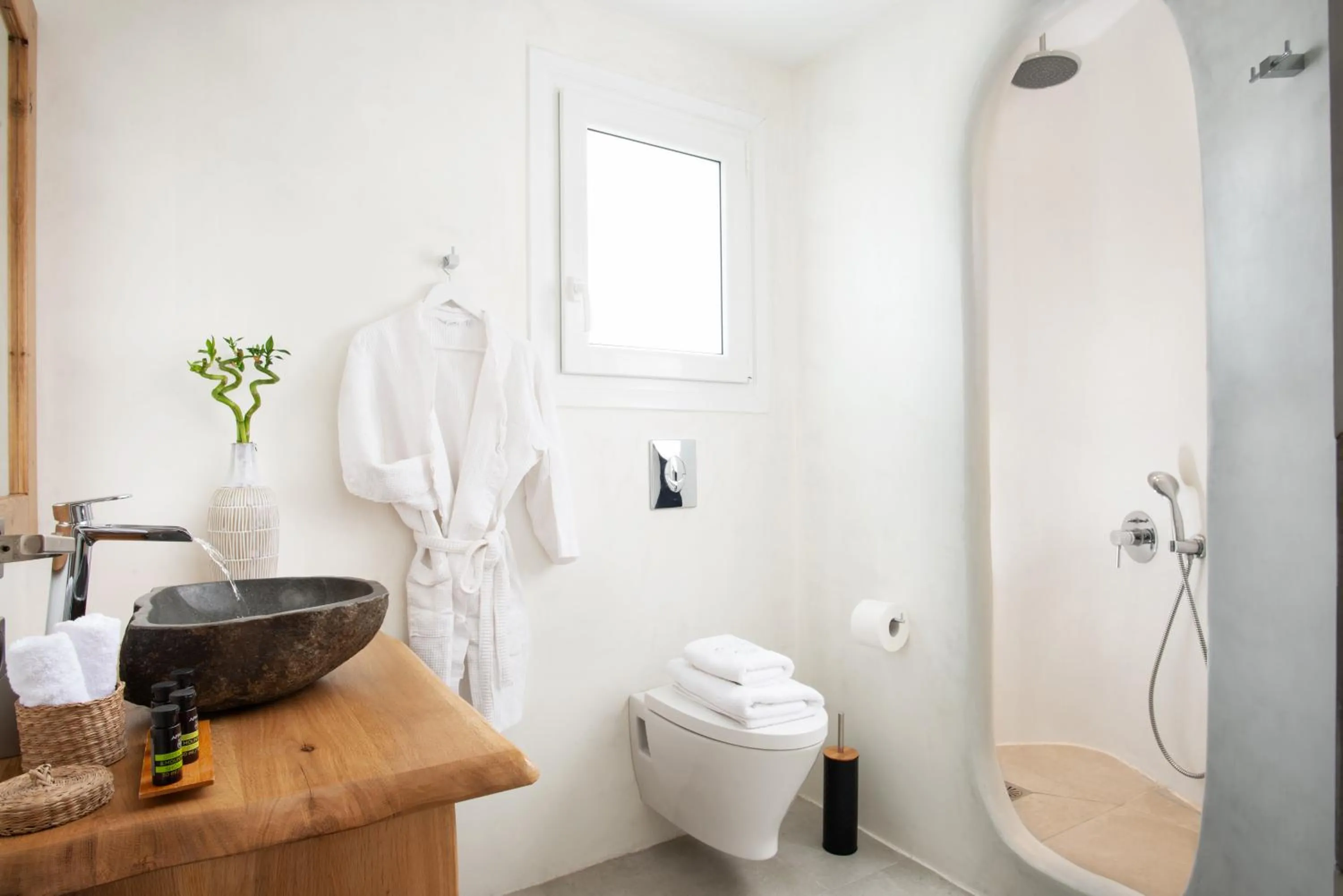 Bathroom in Delmar Apartments & Suites Milos - Delmar Collection
