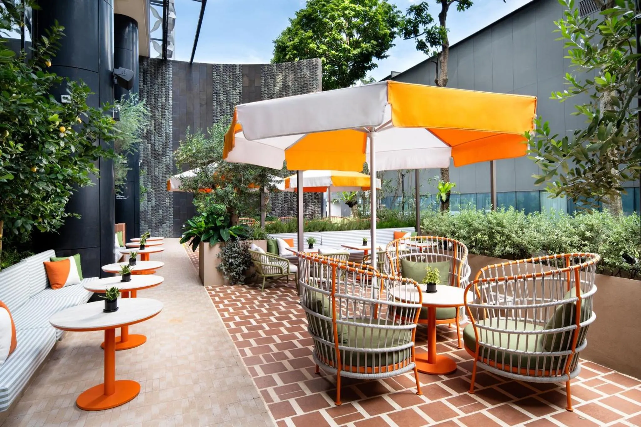 Restaurant/places to eat in Crowne Plaza Changi Airport by IHG