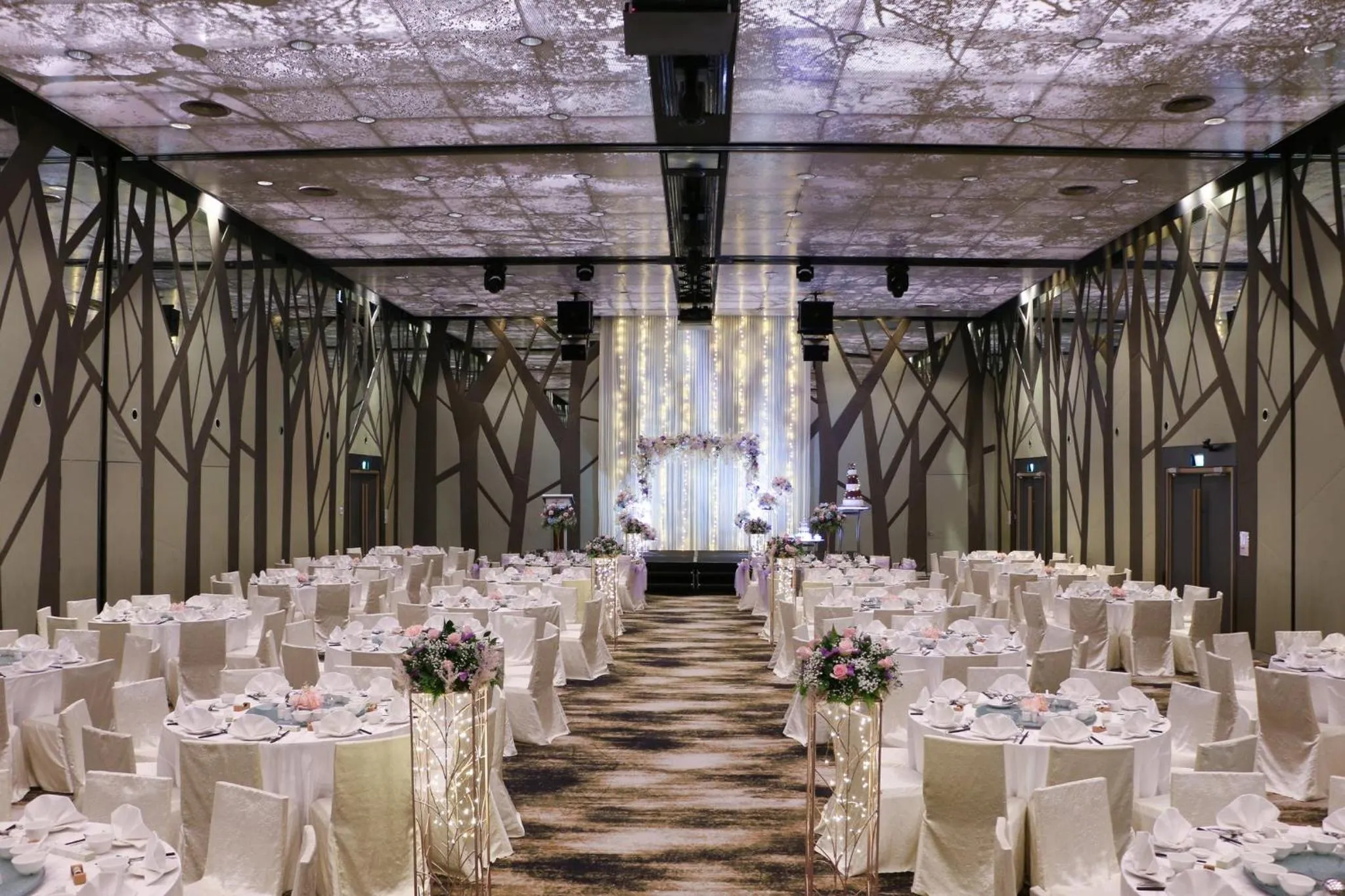 Meeting/conference room in Crowne Plaza Changi Airport by IHG