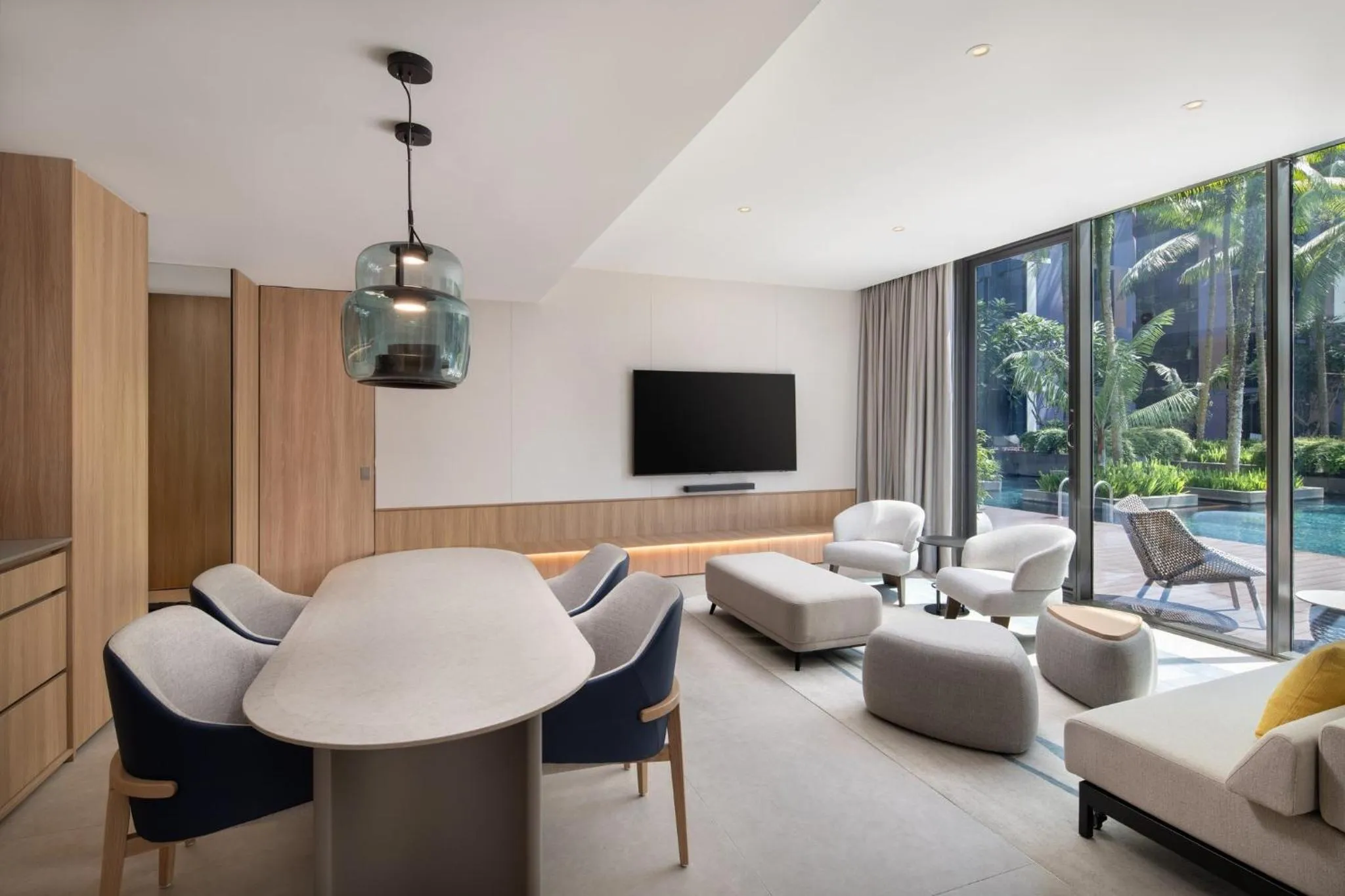 Photo of the whole room in Crowne Plaza Changi Airport by IHG