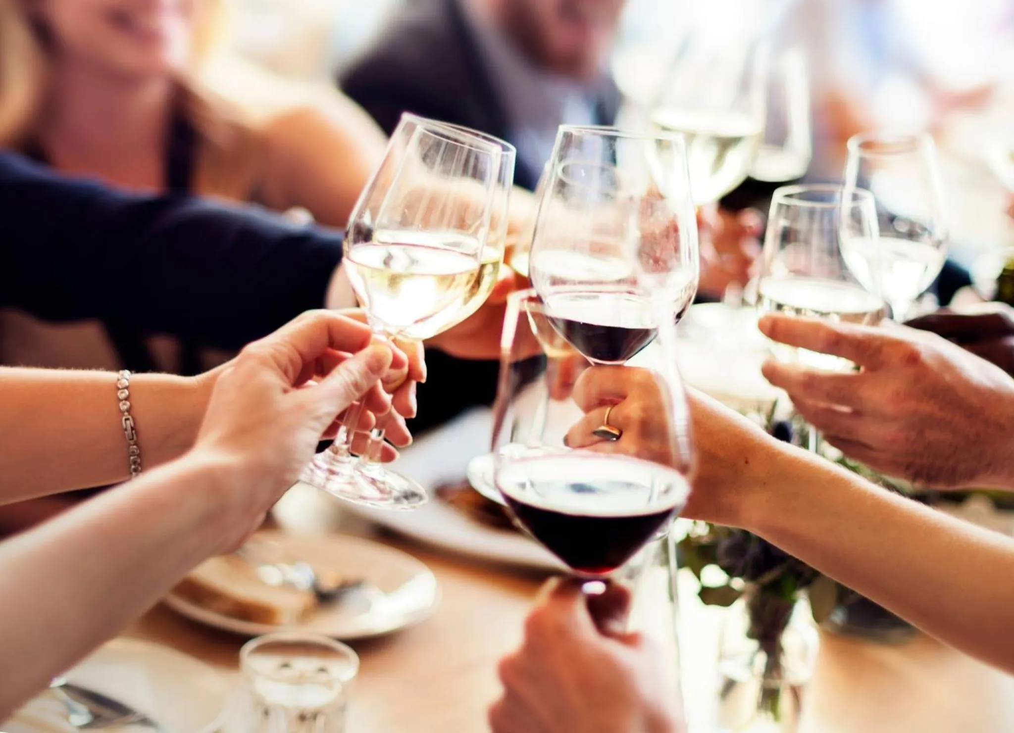 Lounge or bar in Crowne Plaza Changi Airport by IHG