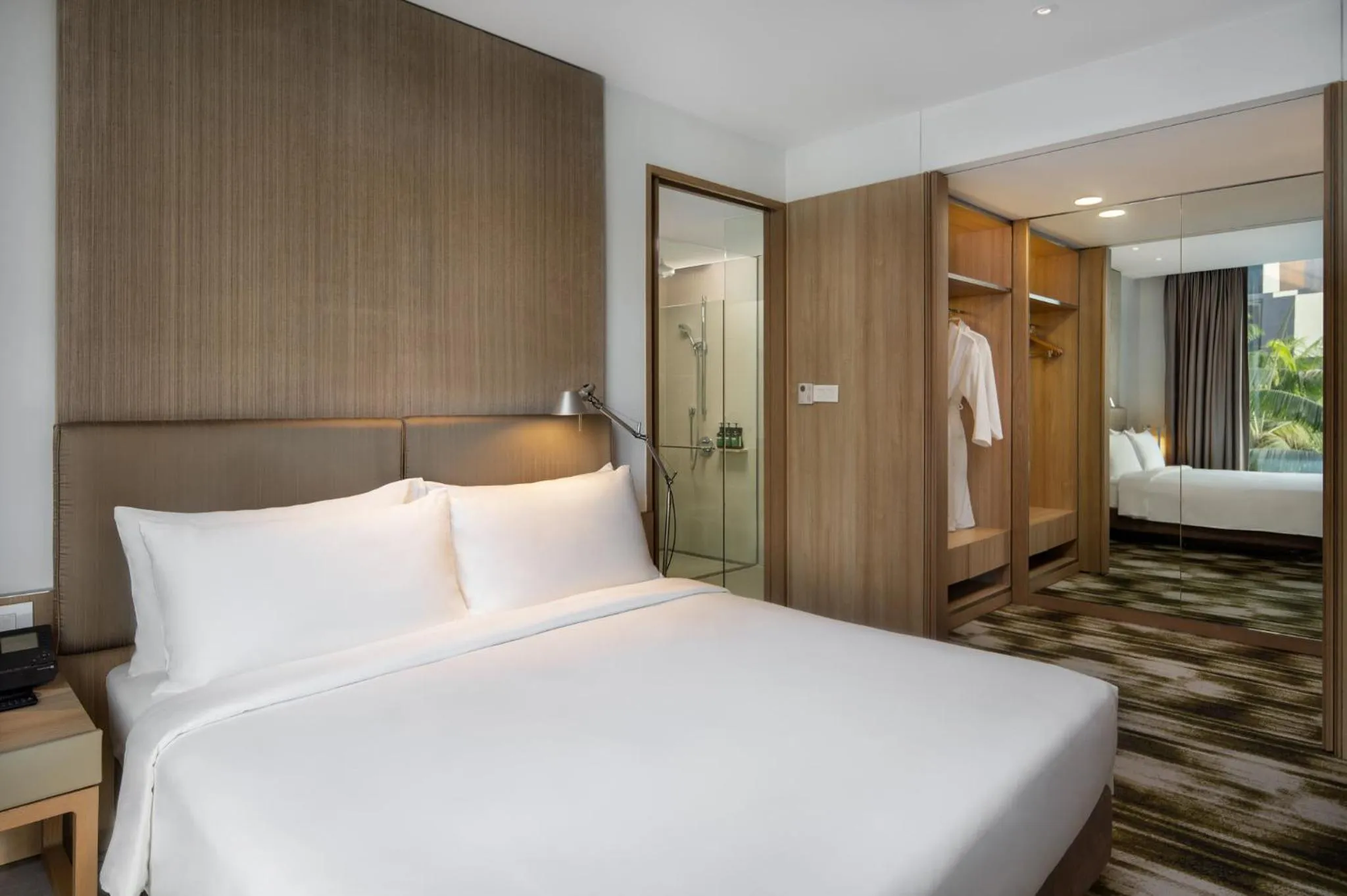 Photo of the whole room, Bed in Crowne Plaza Changi Airport by IHG