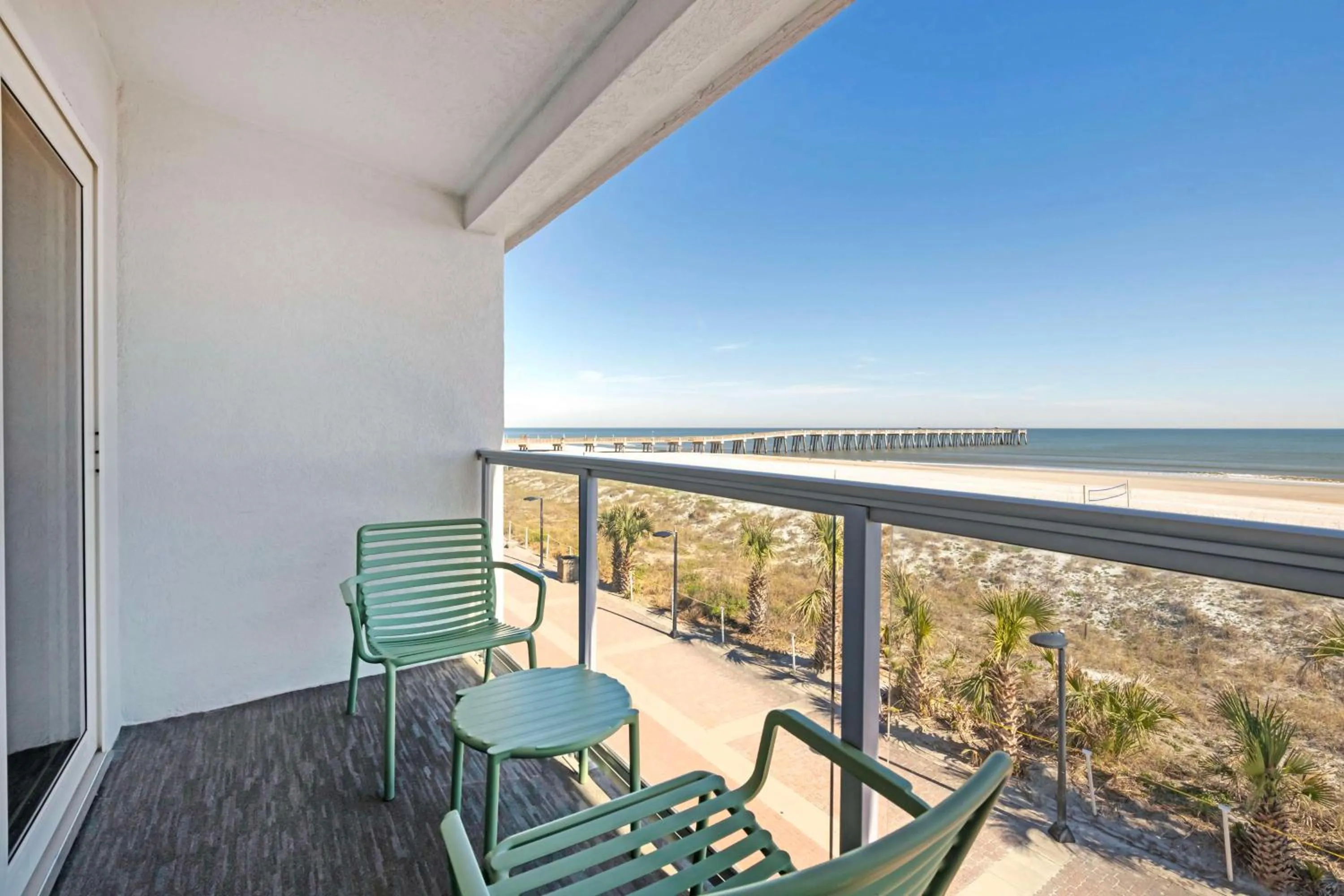Bedroom in Best Western Oceanfront