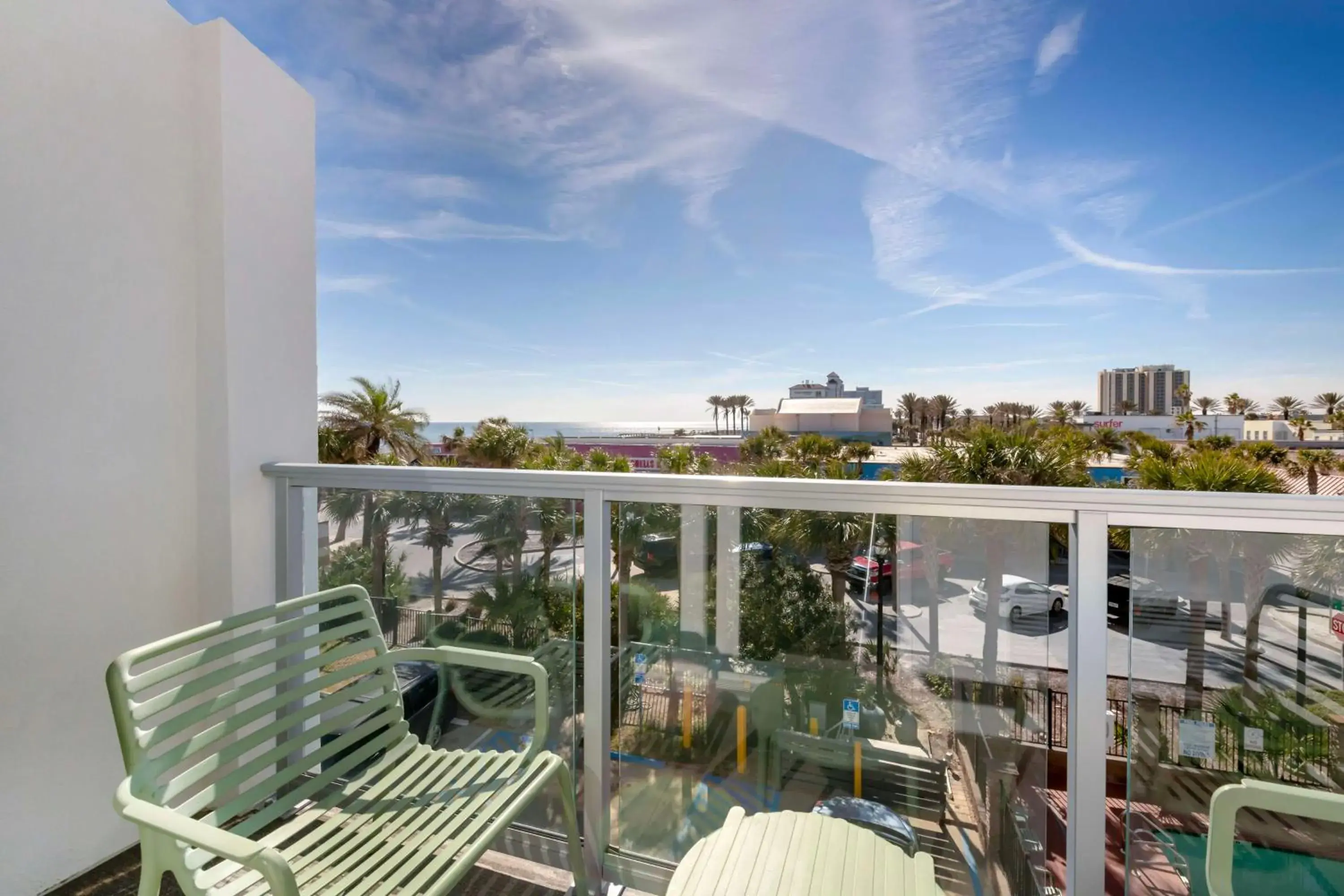 Bedroom in Best Western Oceanfront Bedroom in Best Western Oceanfront