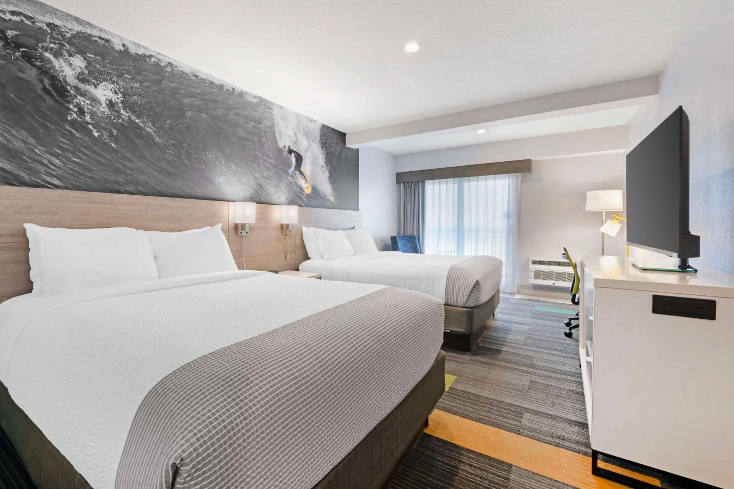 Bedroom, Bed in Best Western Oceanfront