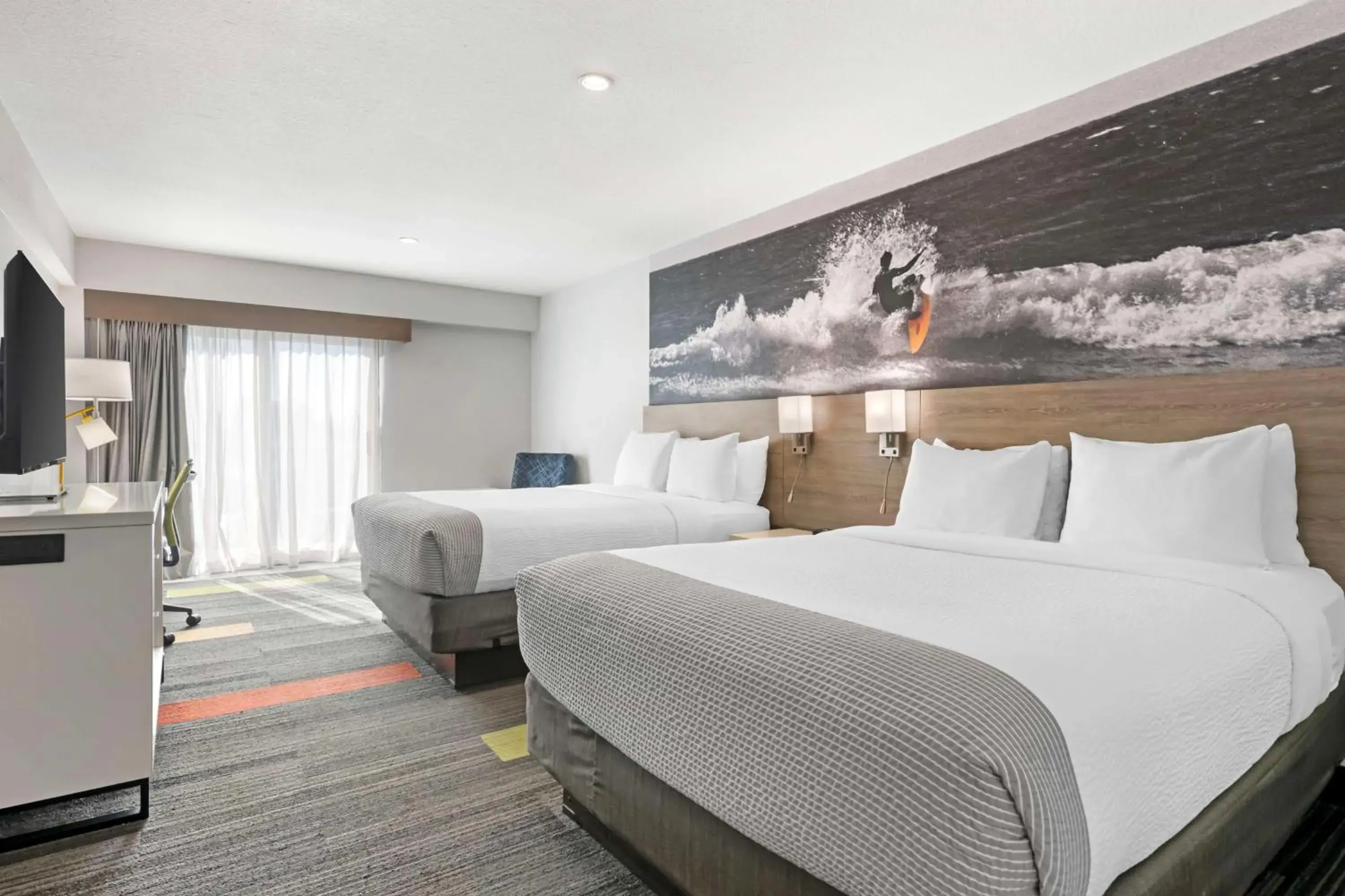 Bedroom, Bed in Best Western Oceanfront Bedroom, Bed in Best Western Oceanfront