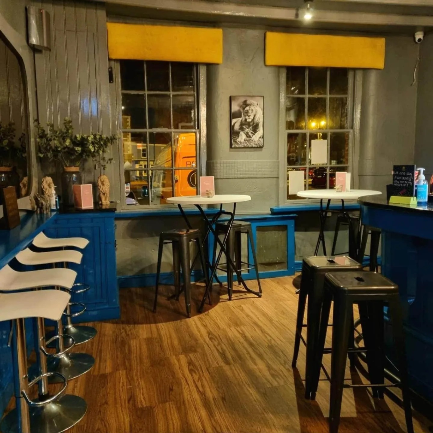 Restaurant/places to eat in OYO The Leven