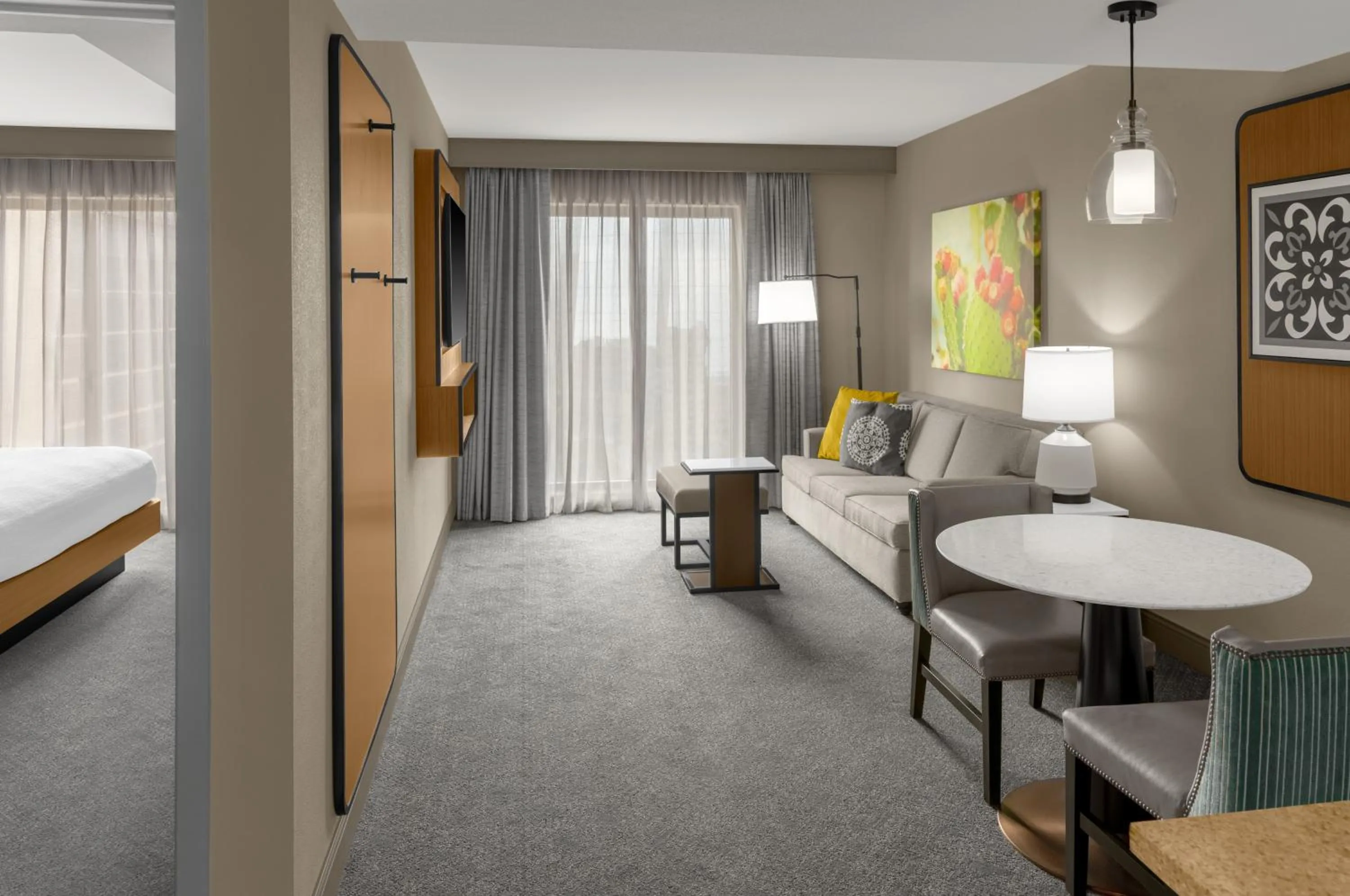 Bed in Embassy Suites San Antonio Riverwalk-Downtown