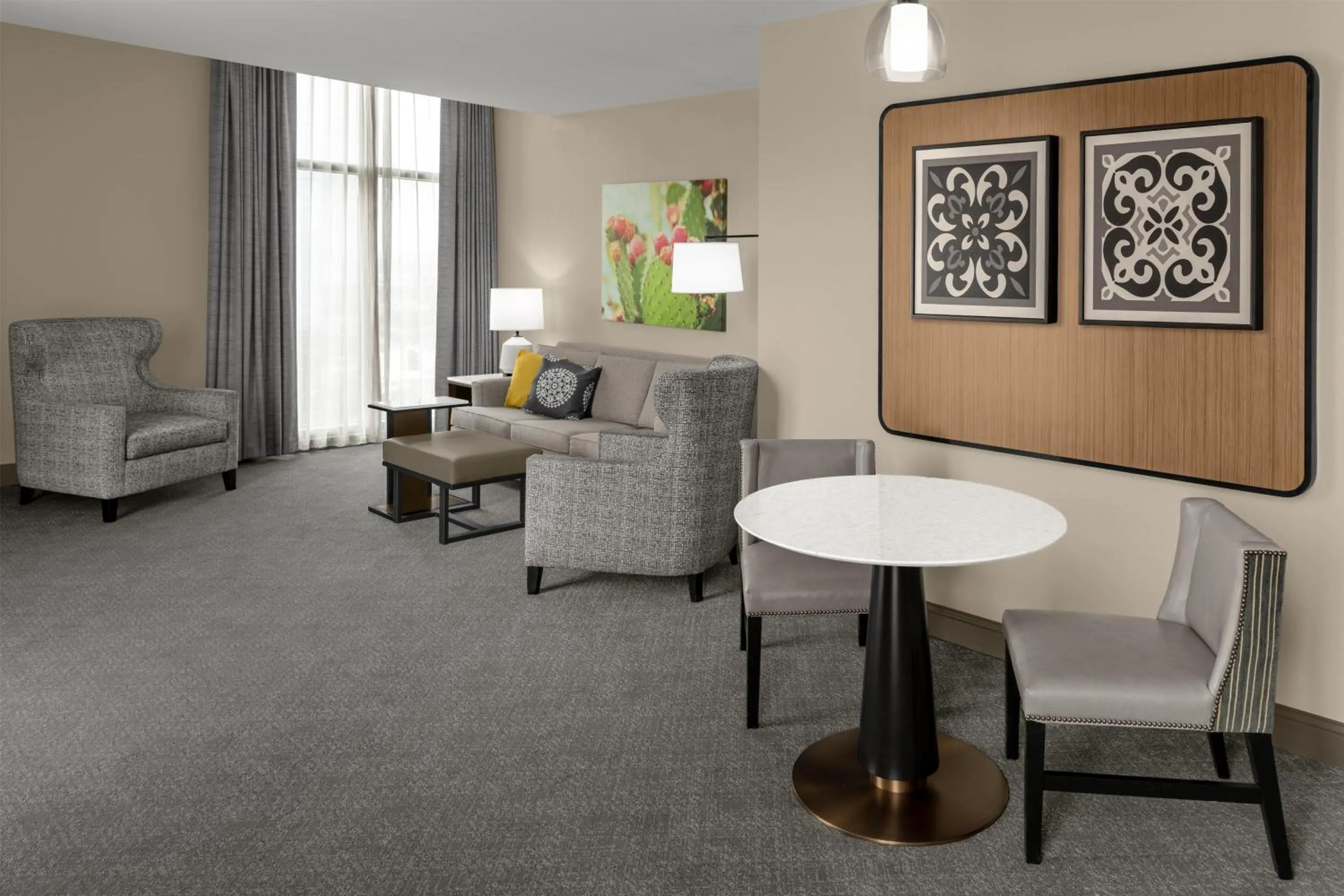 Living room in Embassy Suites San Antonio Riverwalk-Downtown