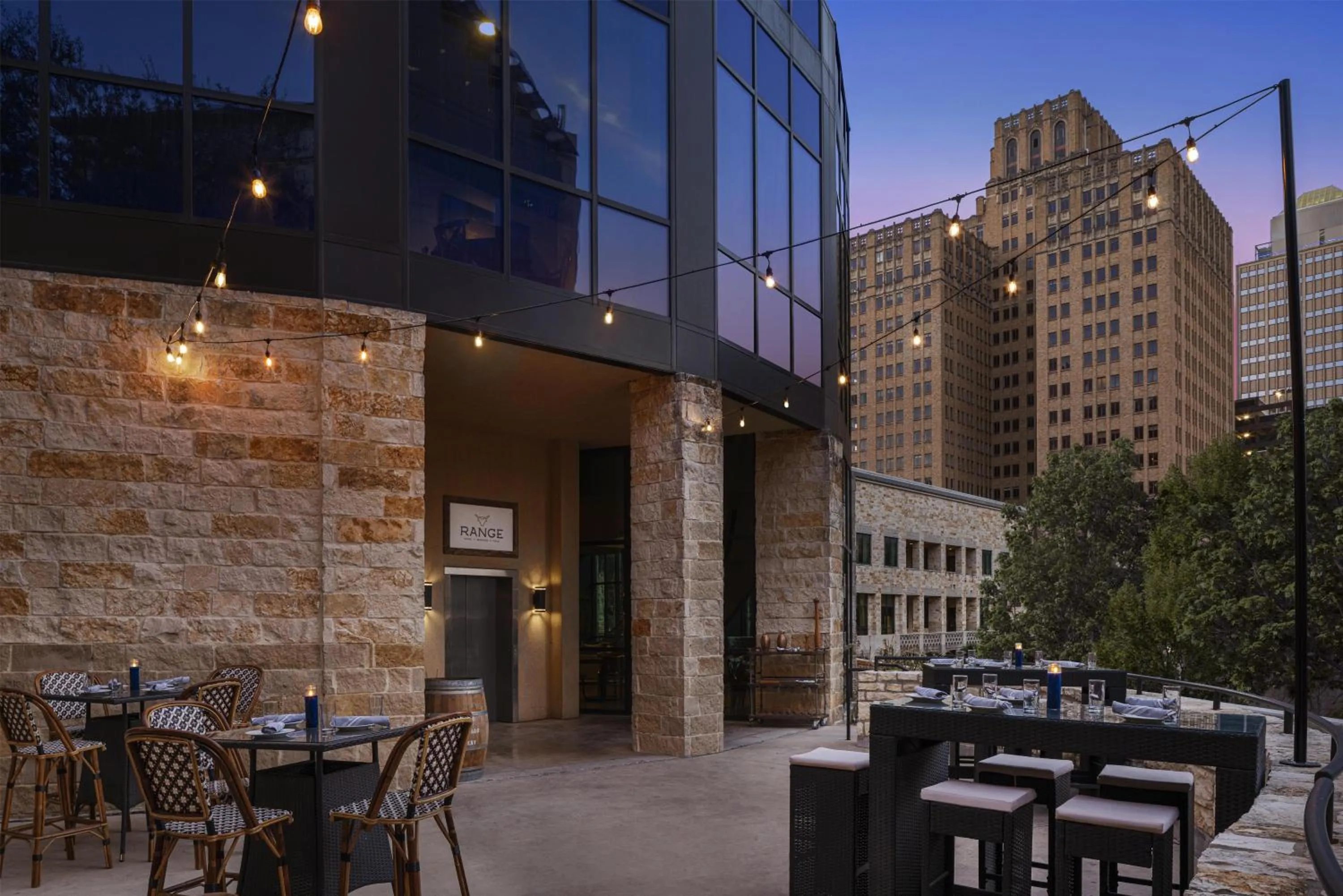 Restaurant/places to eat in Embassy Suites San Antonio Riverwalk-Downtown