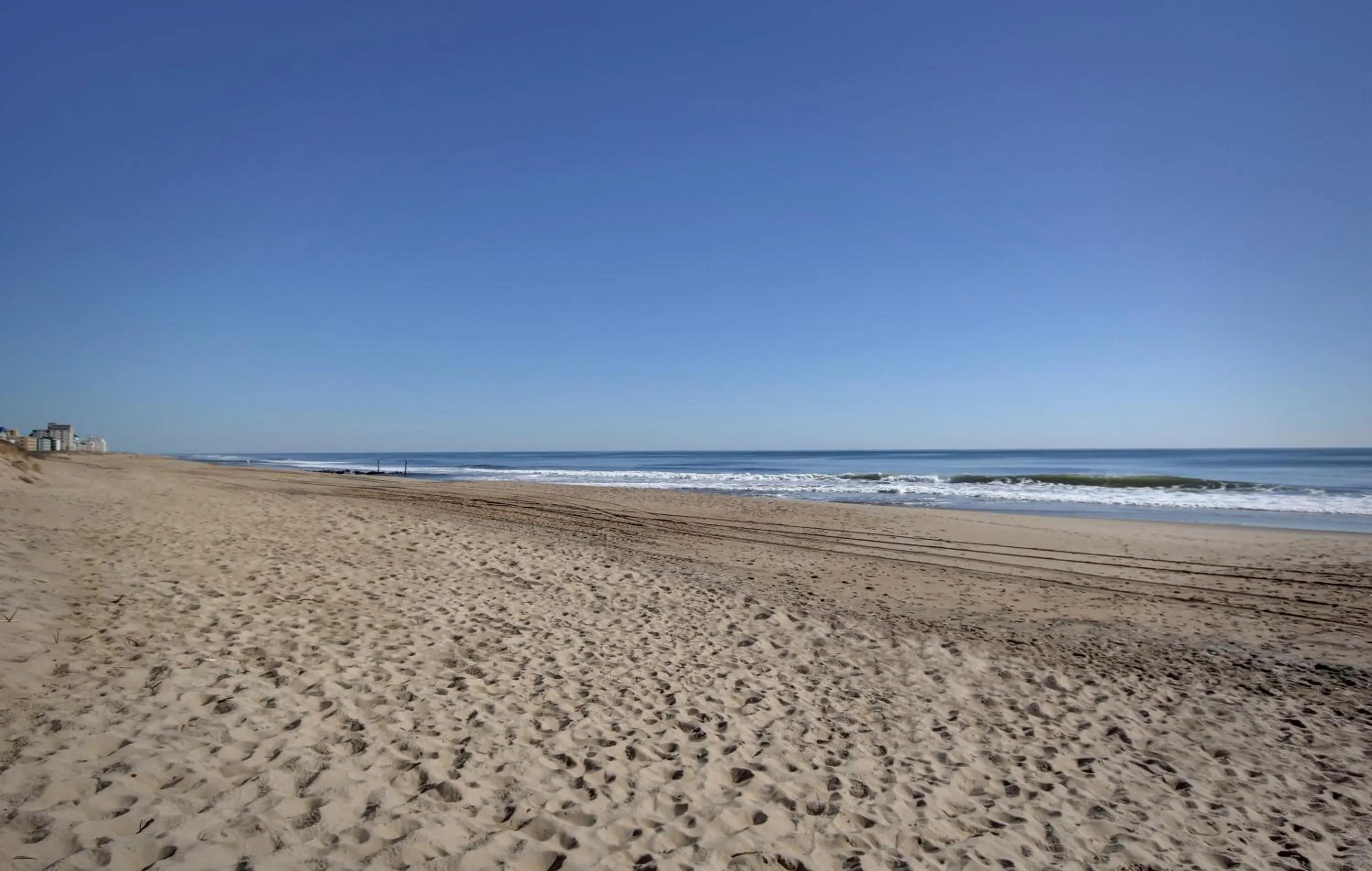 Day in SeaLoft Oceanfront Hotel