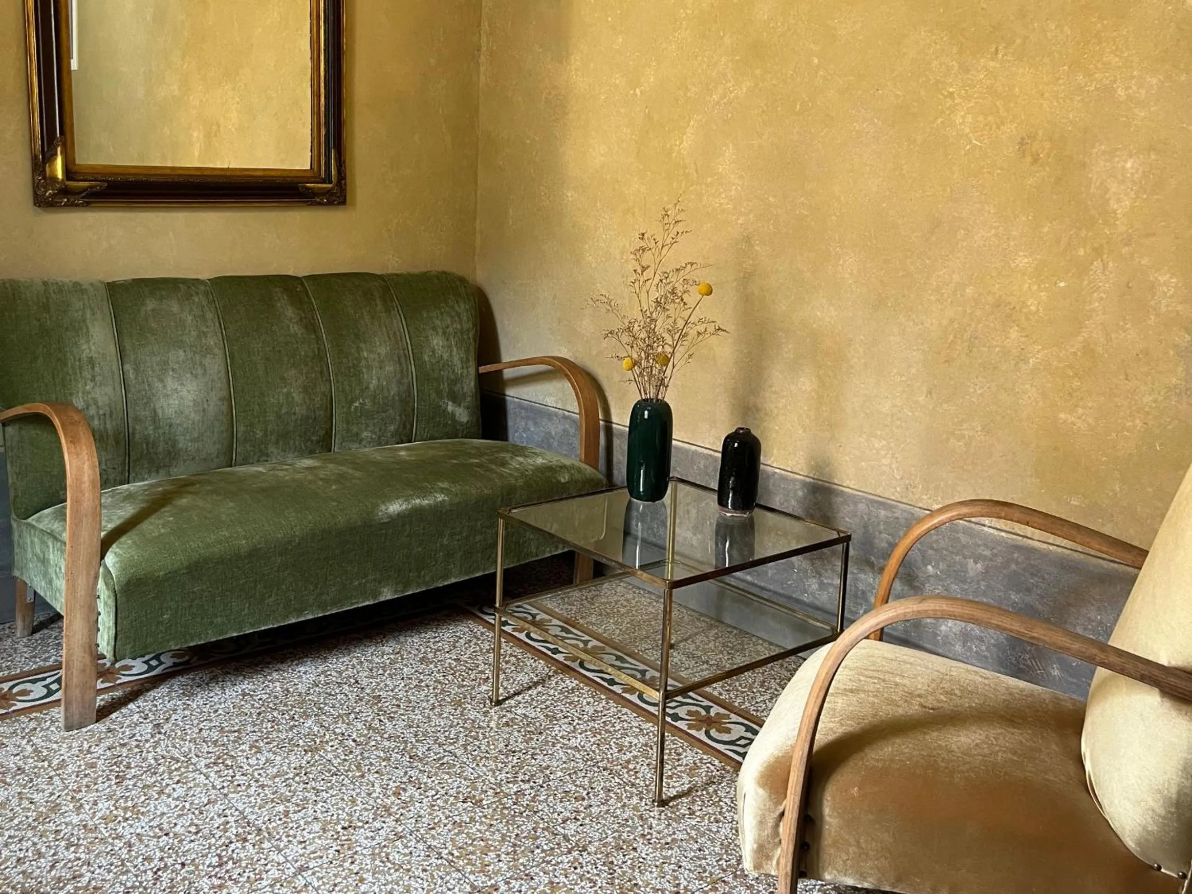 Living room in Numa Florence Palazzo San Niccolò