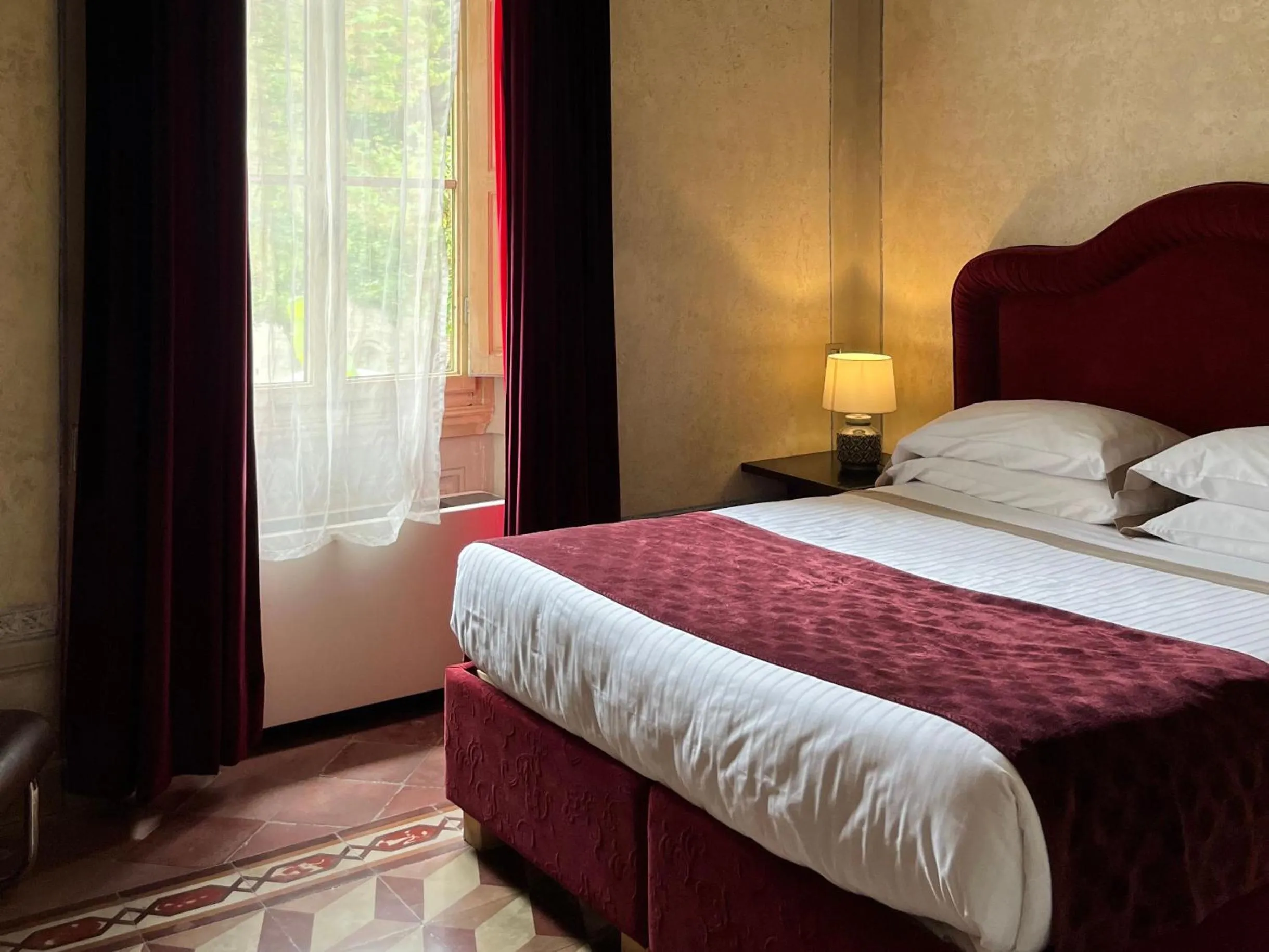 Bed in Numa Florence Palazzo San Niccolò