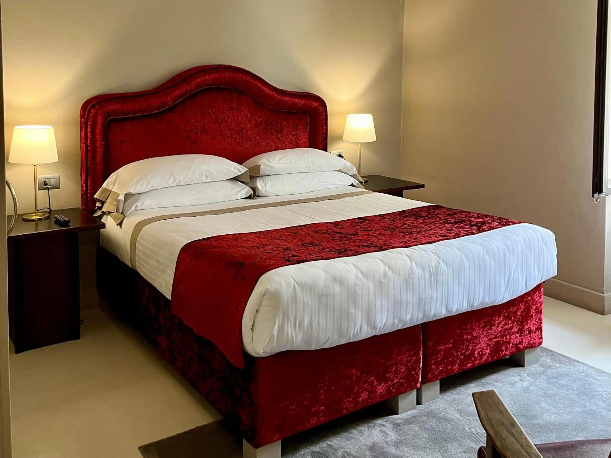 Bed in Numa Florence Palazzo San Niccolò