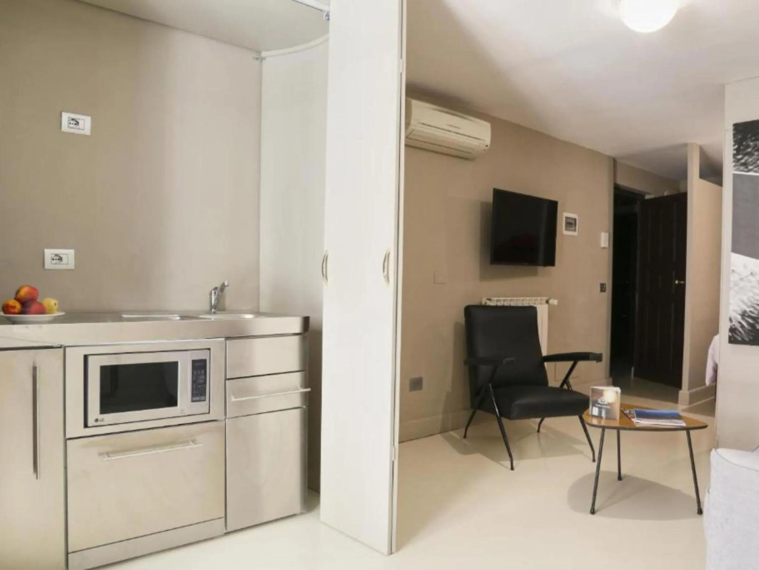 TV and multimedia in Numa Florence Palazzo San Niccolò