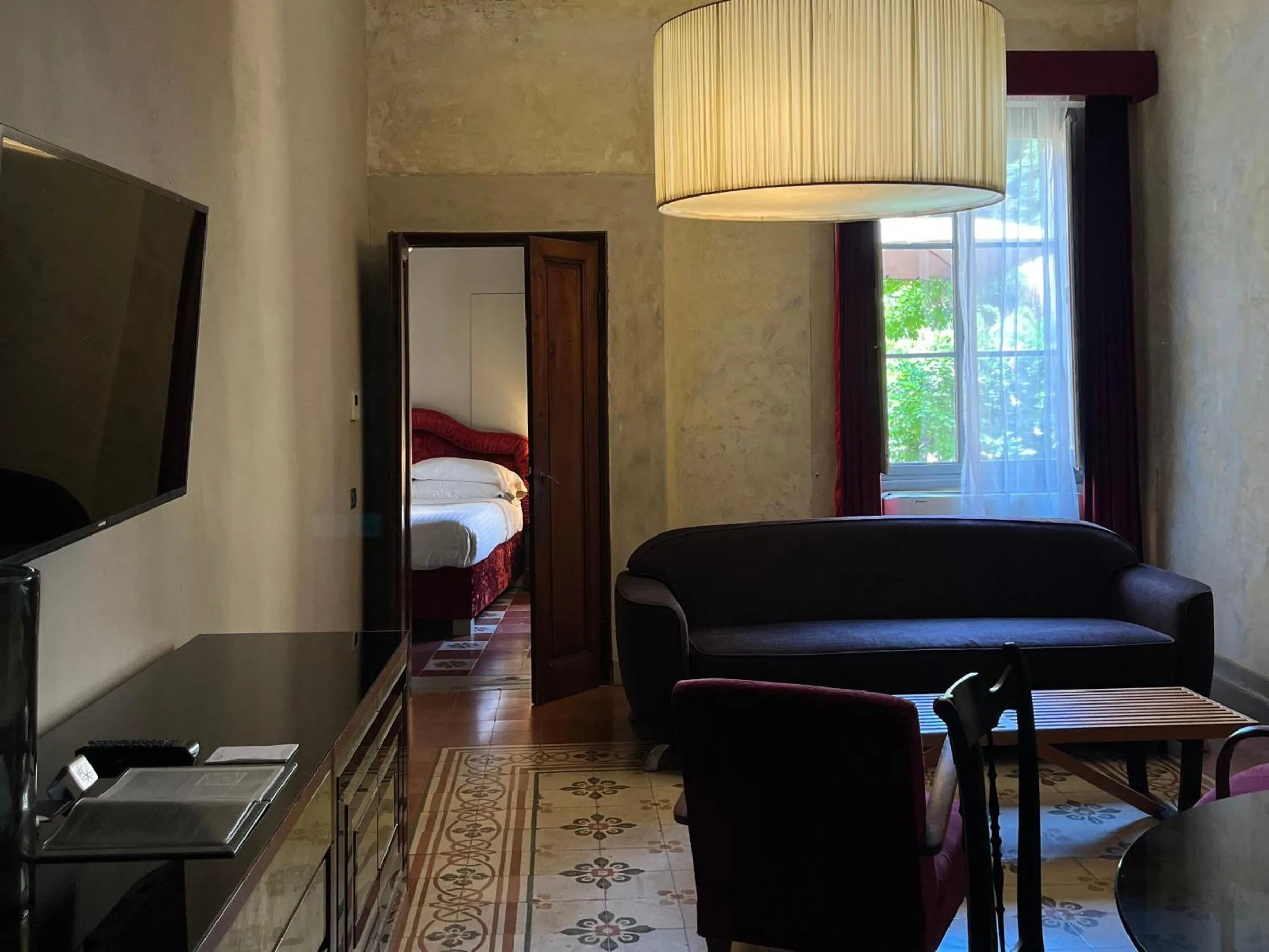 TV and multimedia, Bed in Numa Florence Palazzo San Niccolò