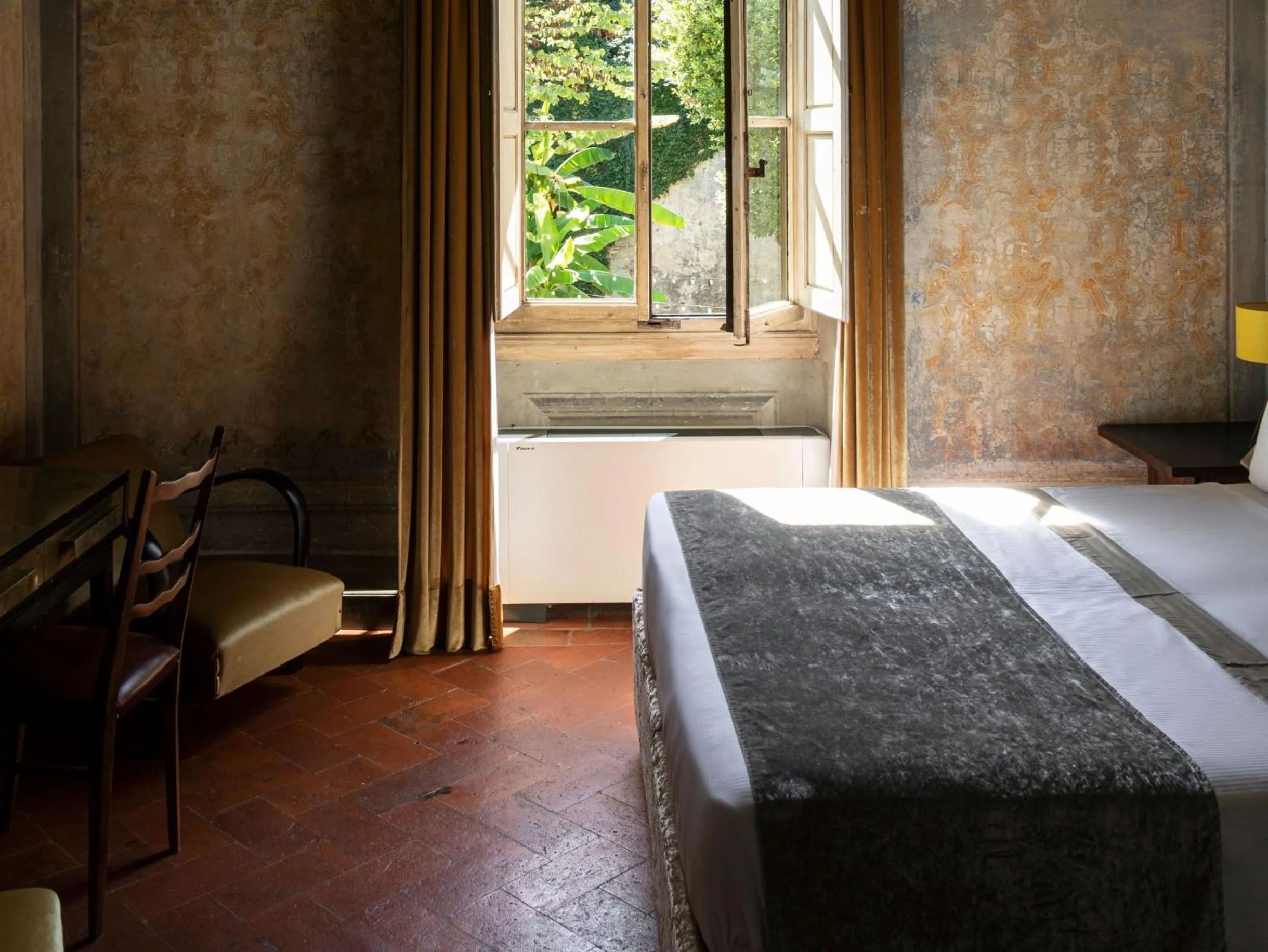 Bed in Numa Florence Palazzo San Niccolò