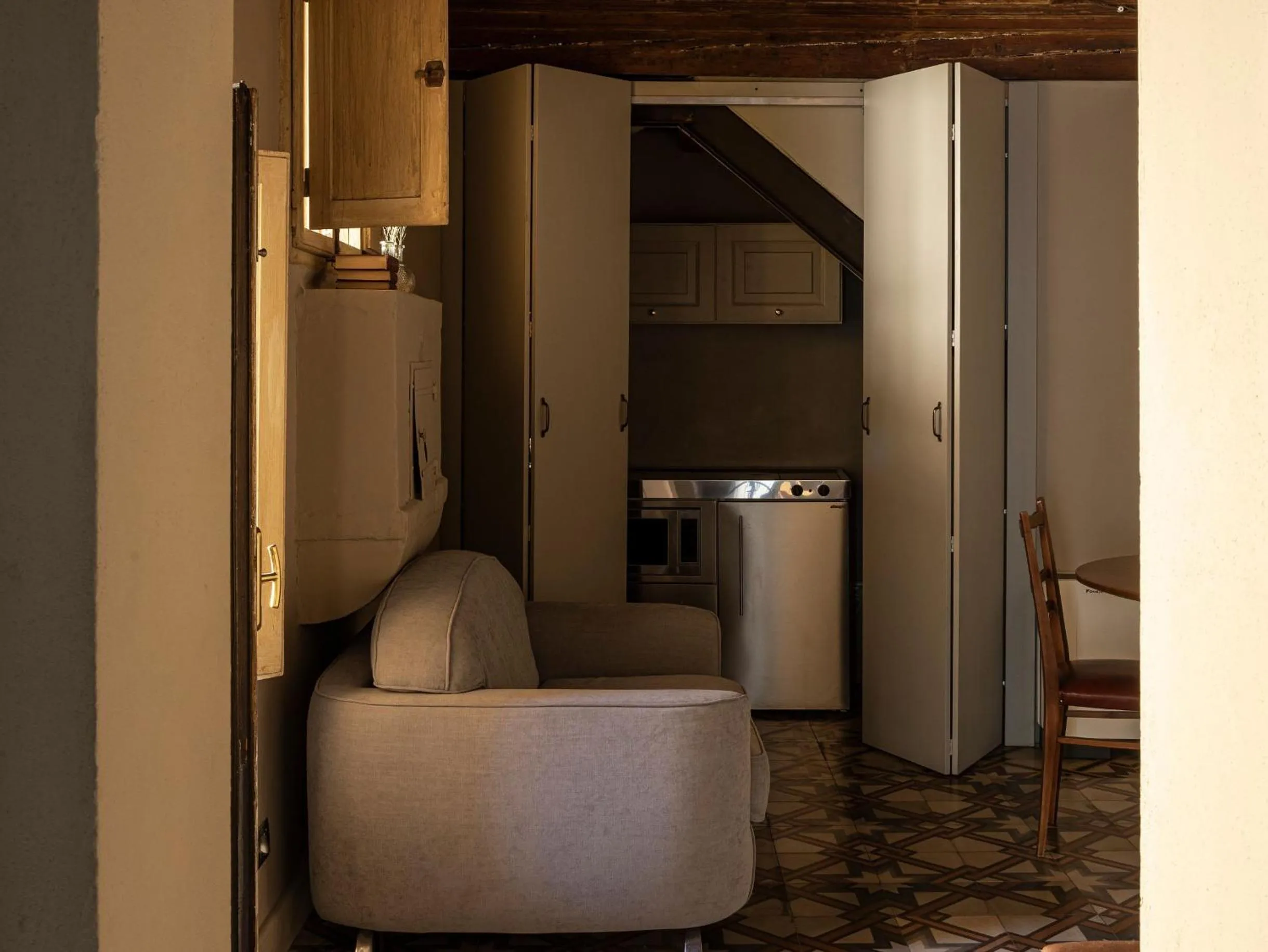 Kitchen or kitchenette in Numa Florence Palazzo San Niccolò