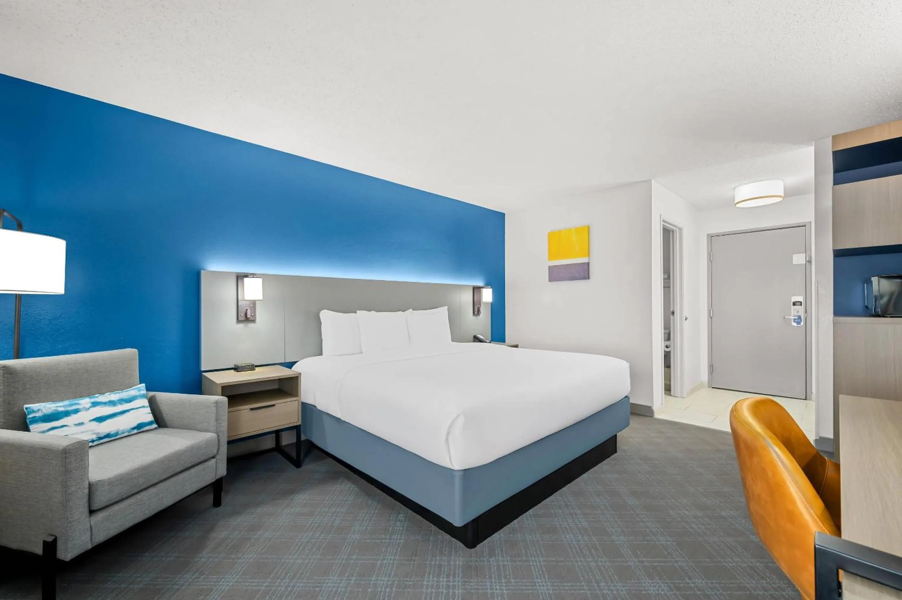 Bedroom, Bed in Comfort Inn Indianapolis East