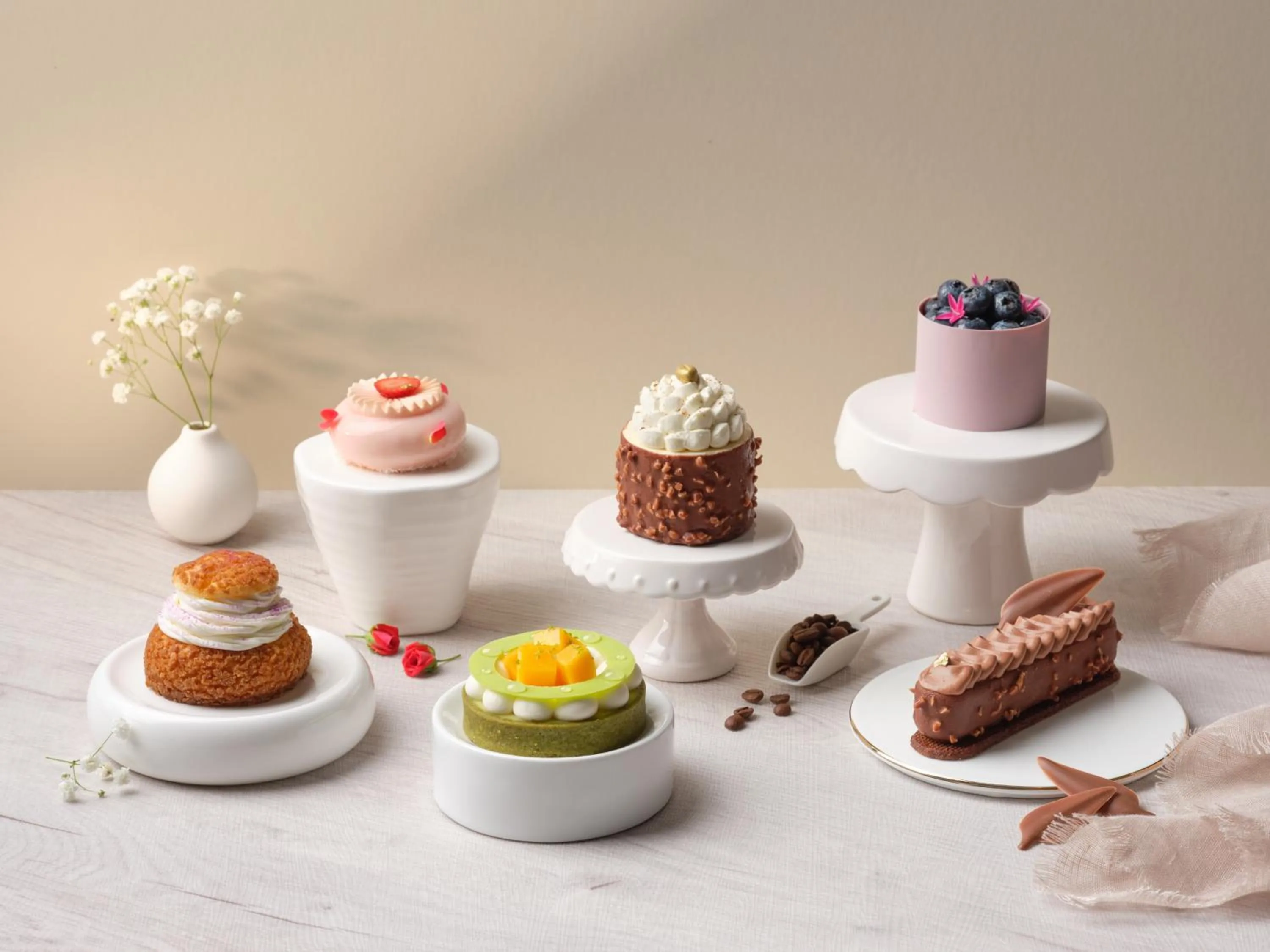 Food and drinks in Singapore Marriott Tang Plaza Hotel