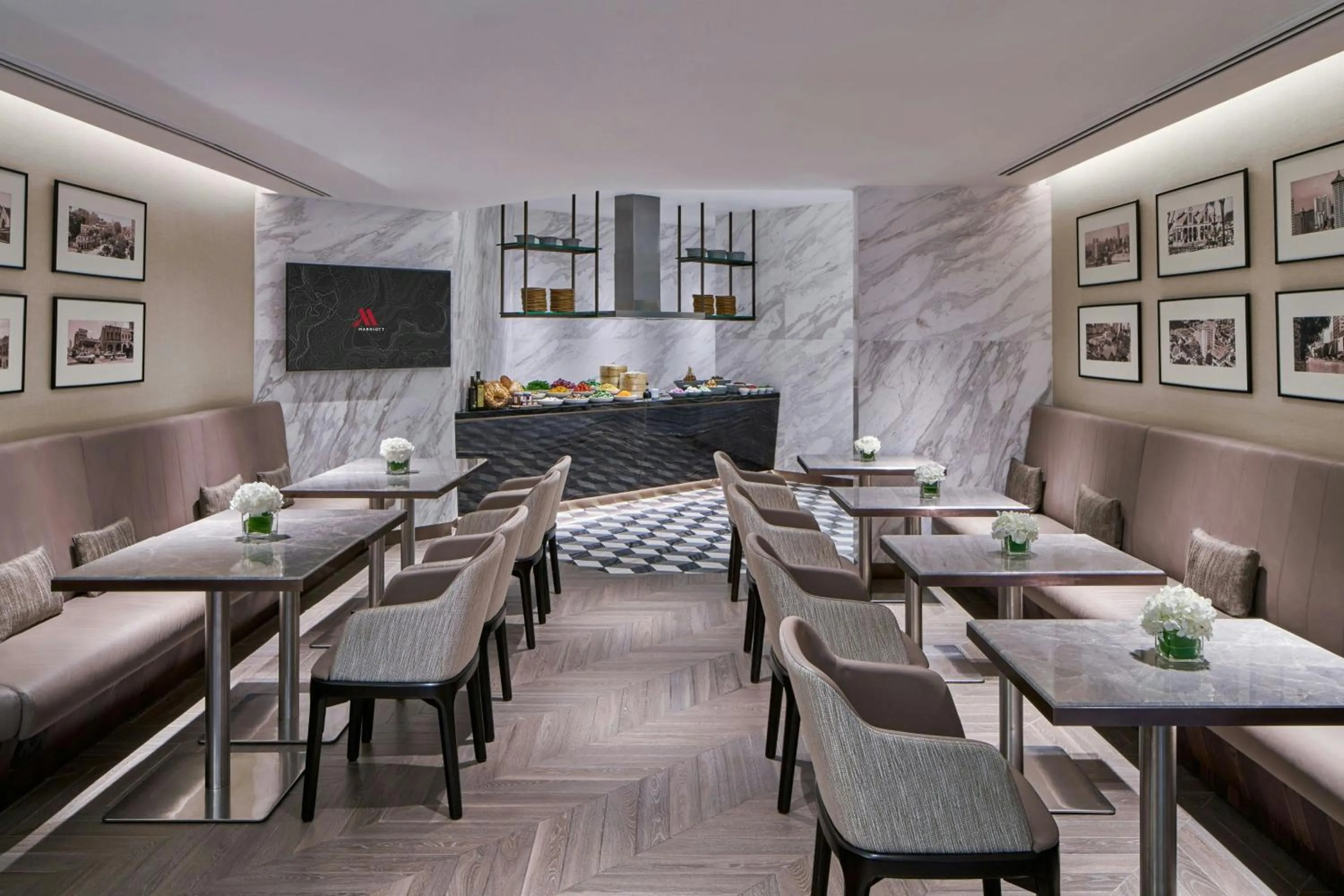 Lounge or bar in Singapore Marriott Tang Plaza Hotel