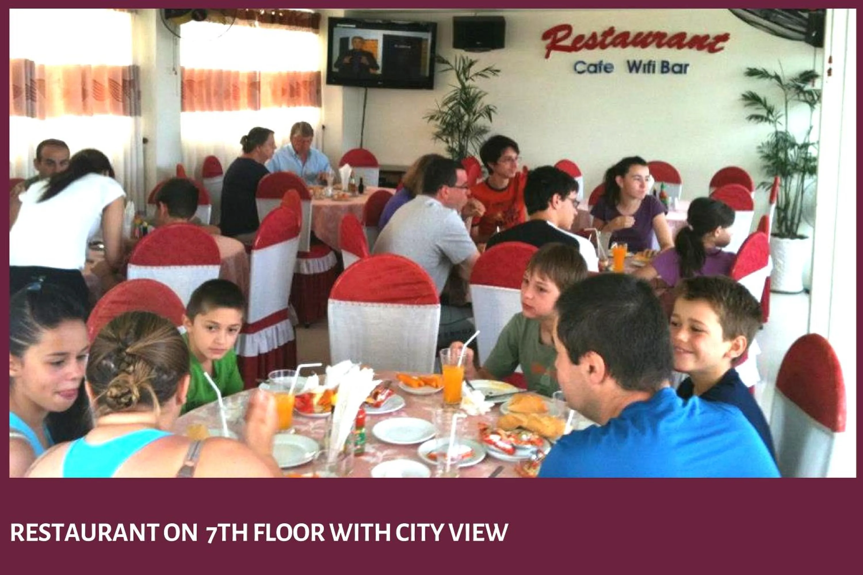 Restaurant/places to eat in Canary Hotel Hue