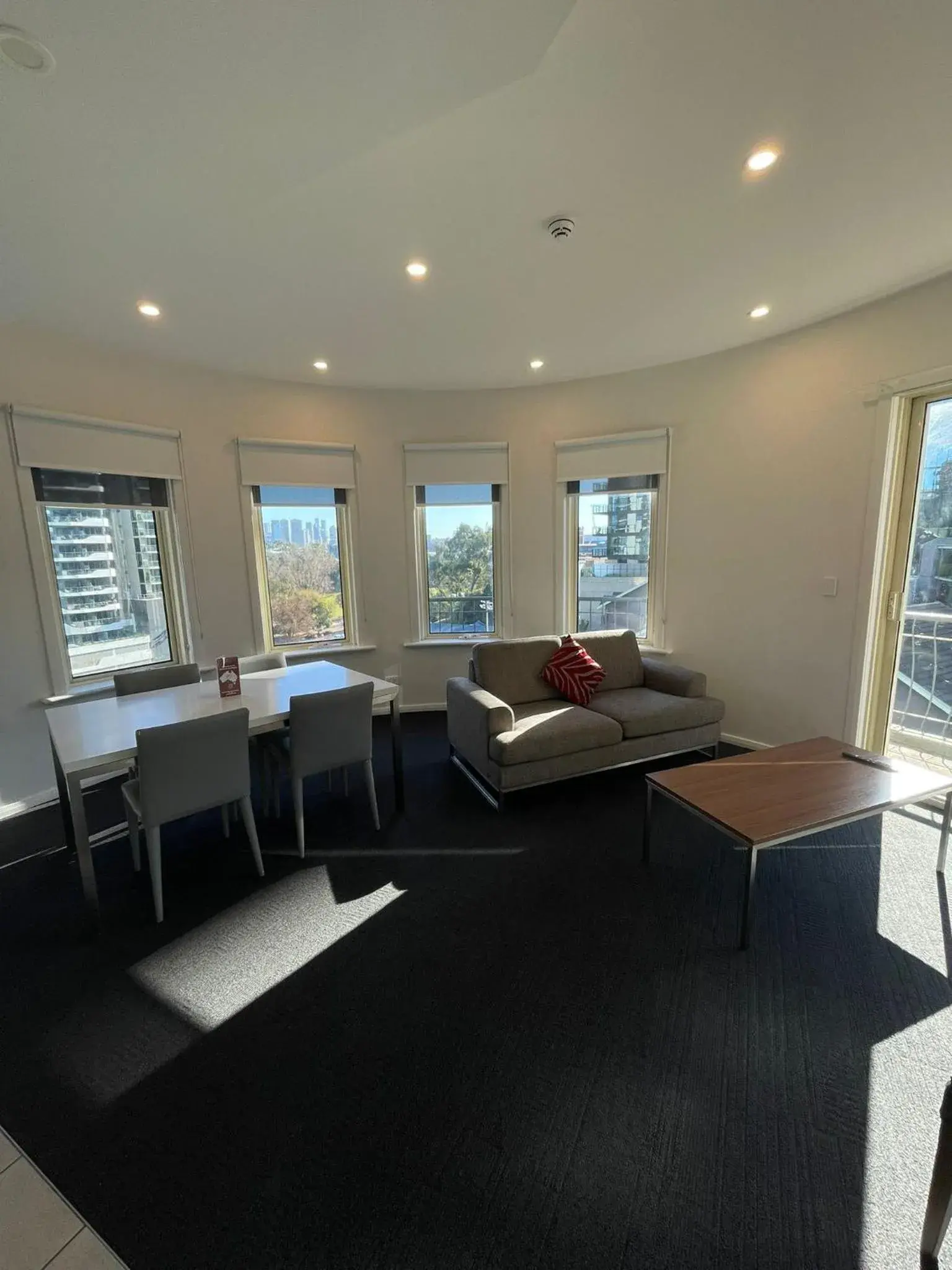 Living room in South Yarra Central Apartment Hotel Living room in South Yarra Central Apartment Hotel