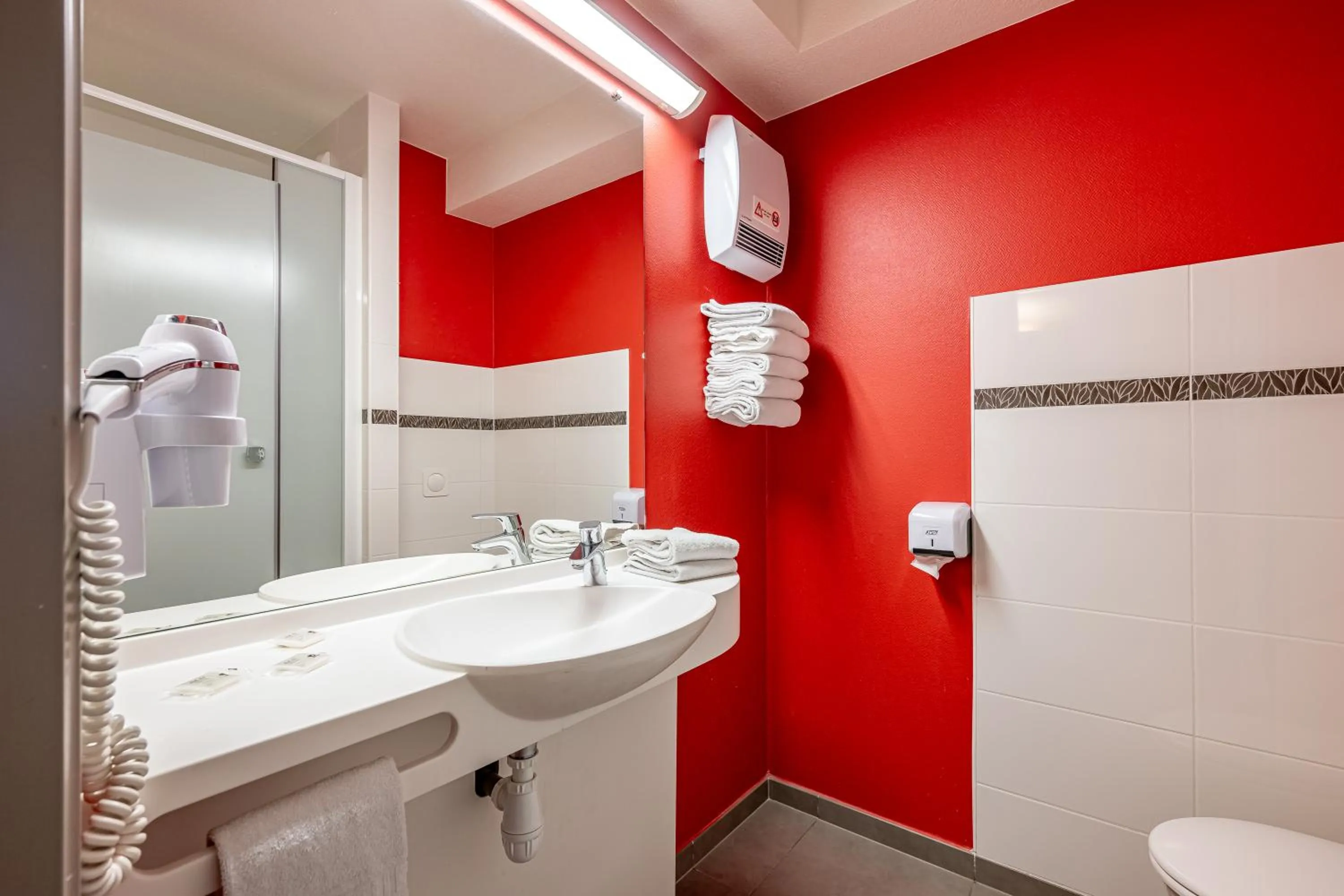 Double Room - Disability Access in Ace Hotel Bordeaux Cestas