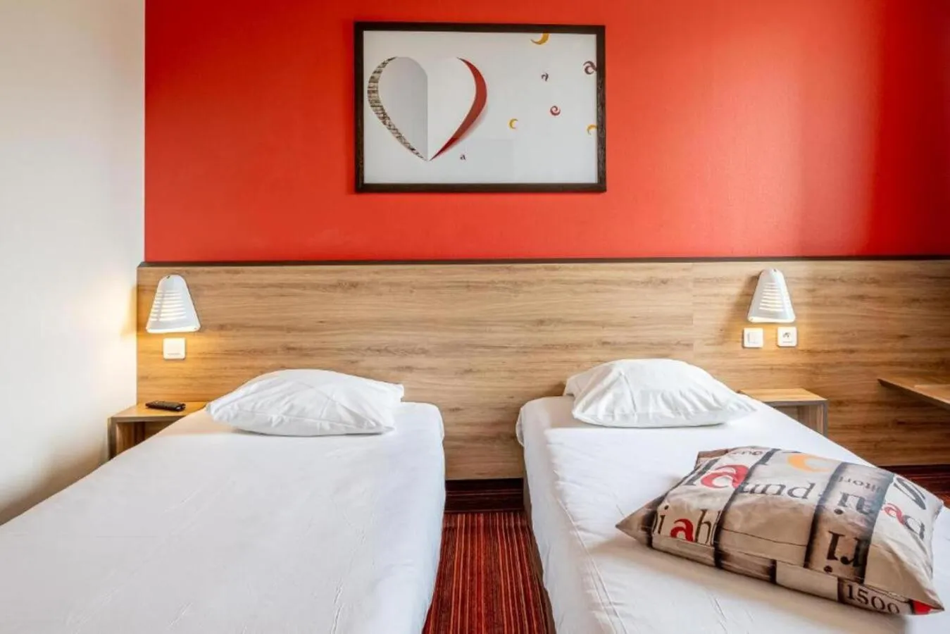 Bed in Ace Hotel Bordeaux Cestas