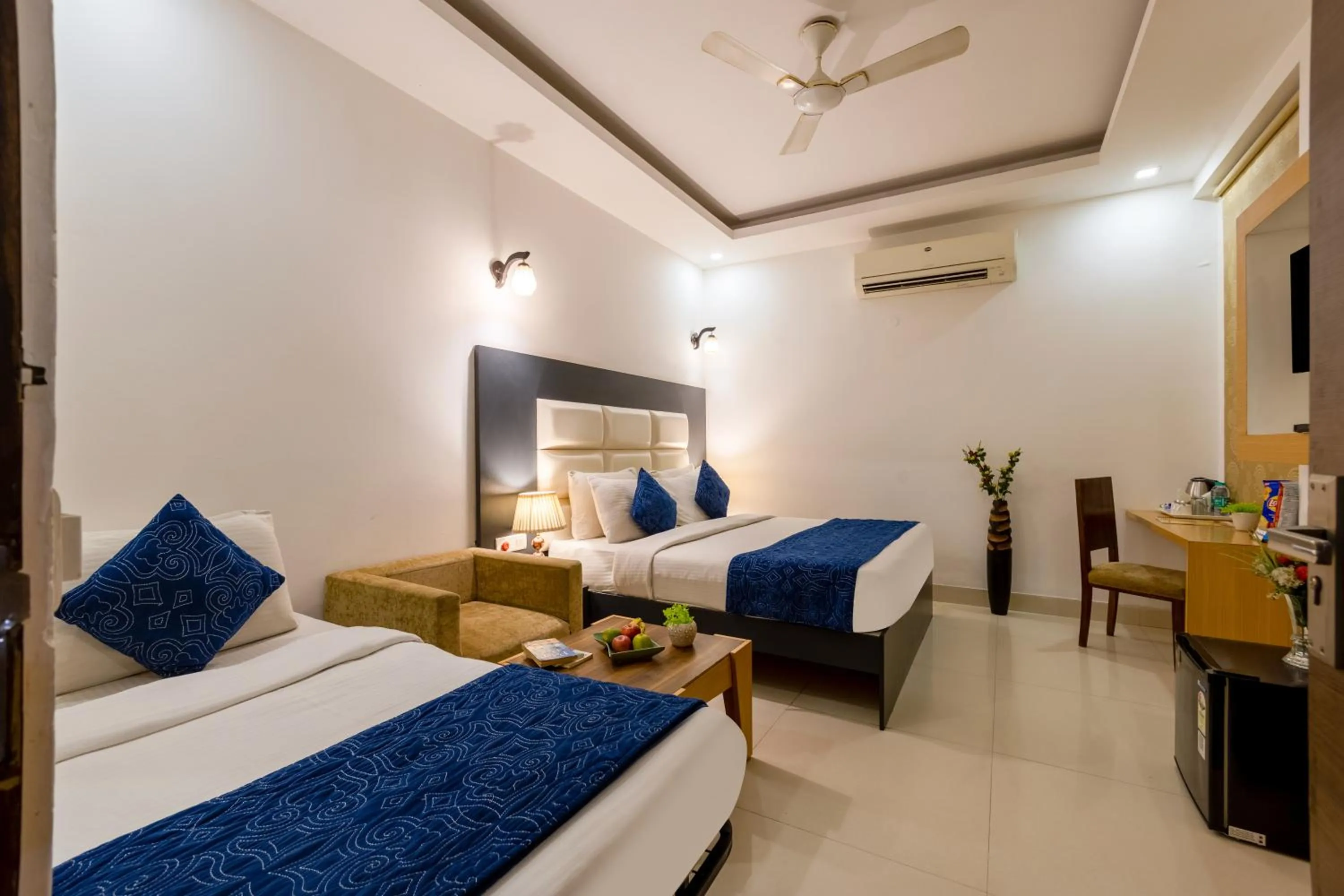 Bed in Arch - Near Aerocity New Delhi