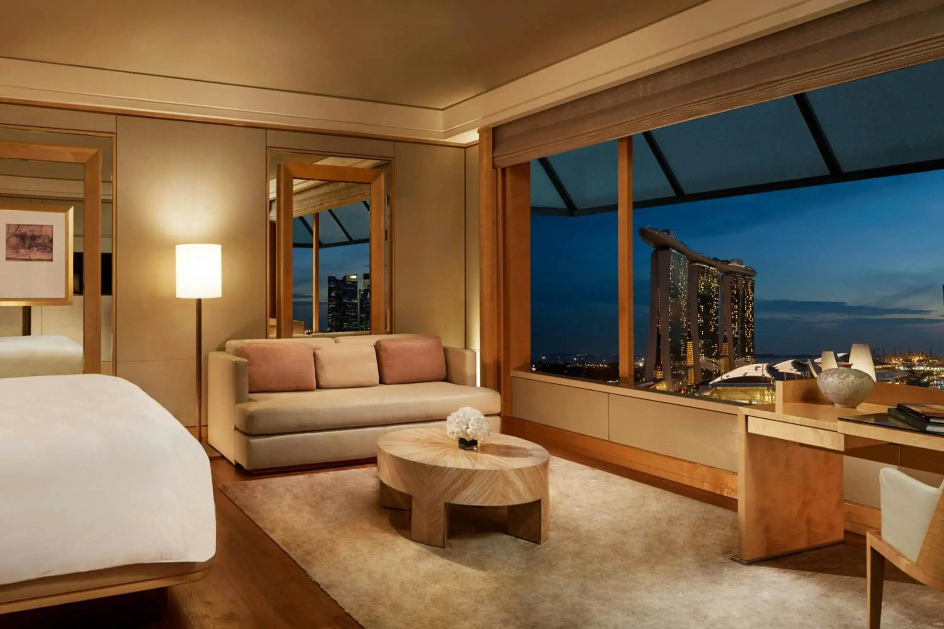 Club Deluxe Marina, 1 King Bed, Marina Bay View, Lounge Access in The Ritz-Carlton, Millenia Singapore Club Deluxe Marina, 1 King Bed, Marina Bay View, Lounge Access in The Ritz-Carlton, Millenia Singapore