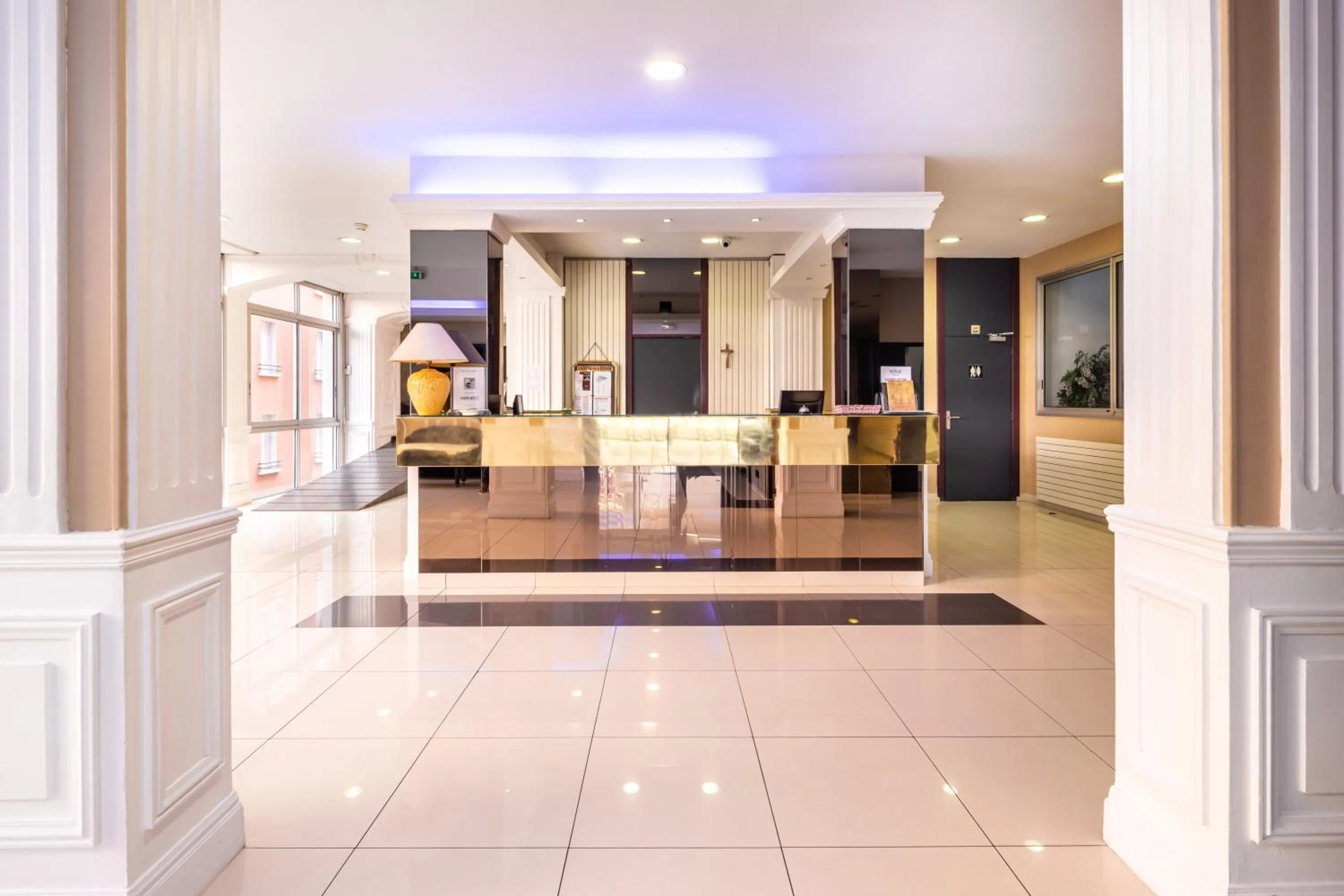 Facade/entrance in Hôtel Estival Arriel