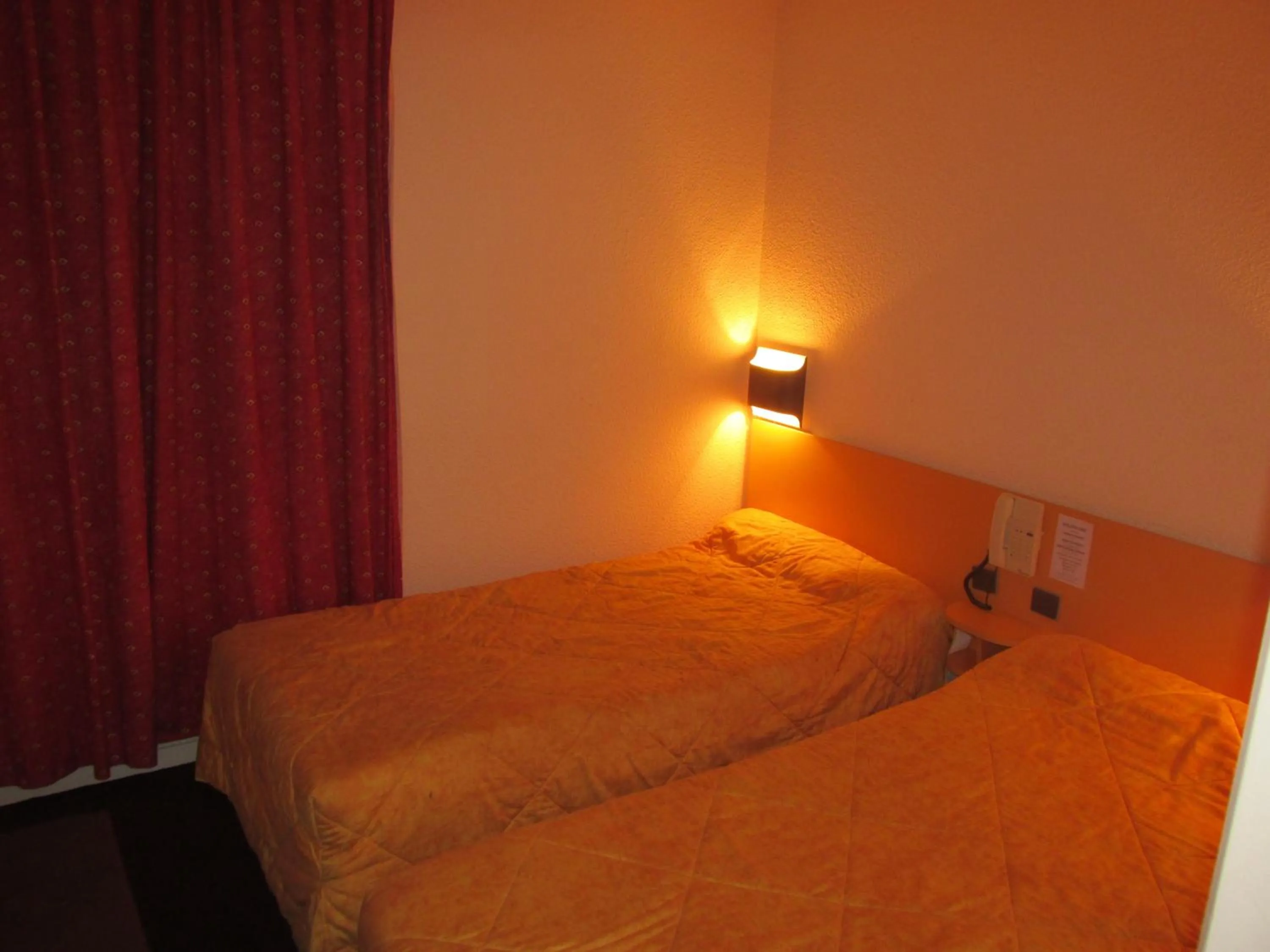 Bedroom, Bed in Hôtel Estival Arriel