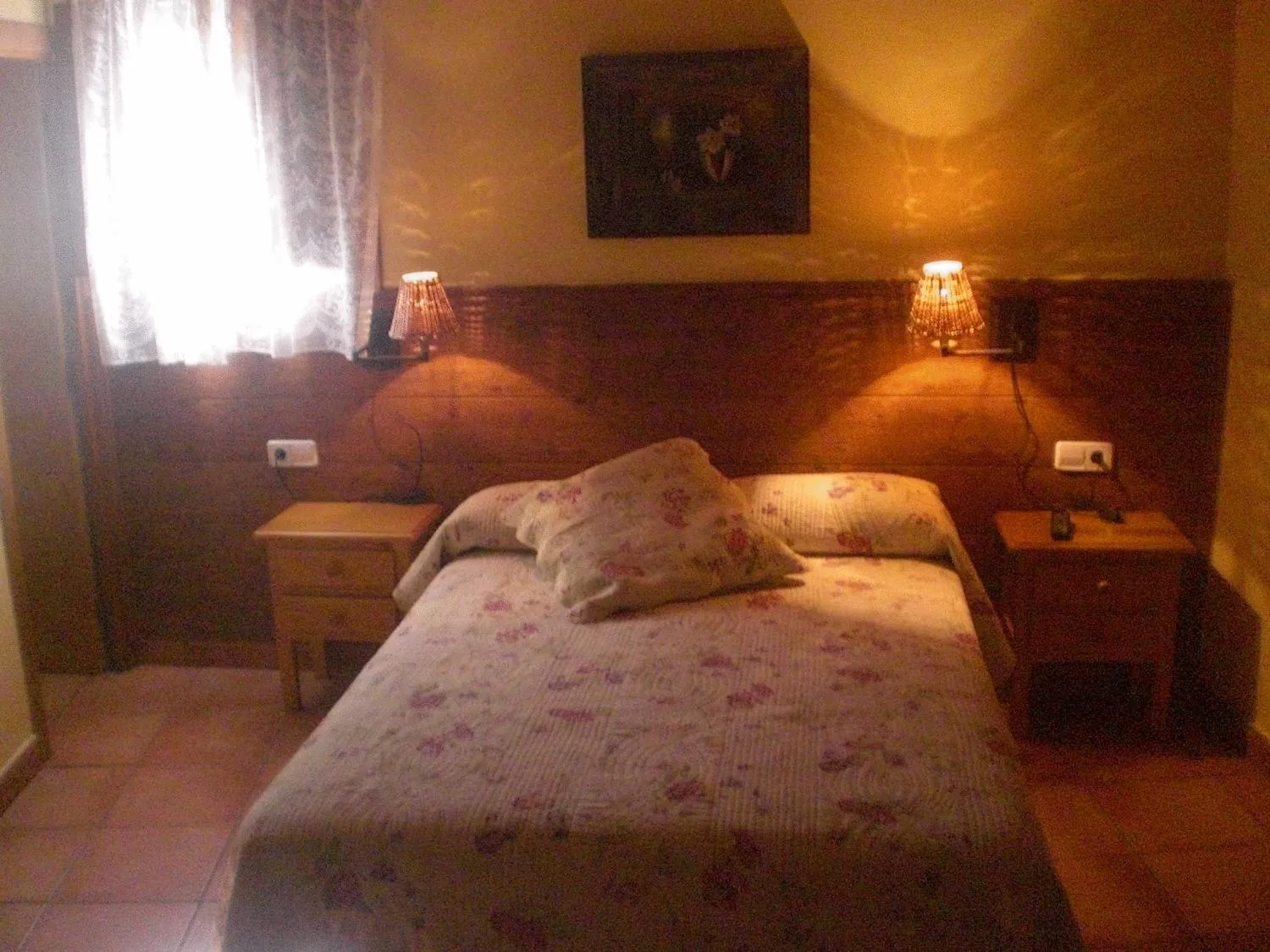 Photo of the whole room, Bed in Roch Hotel