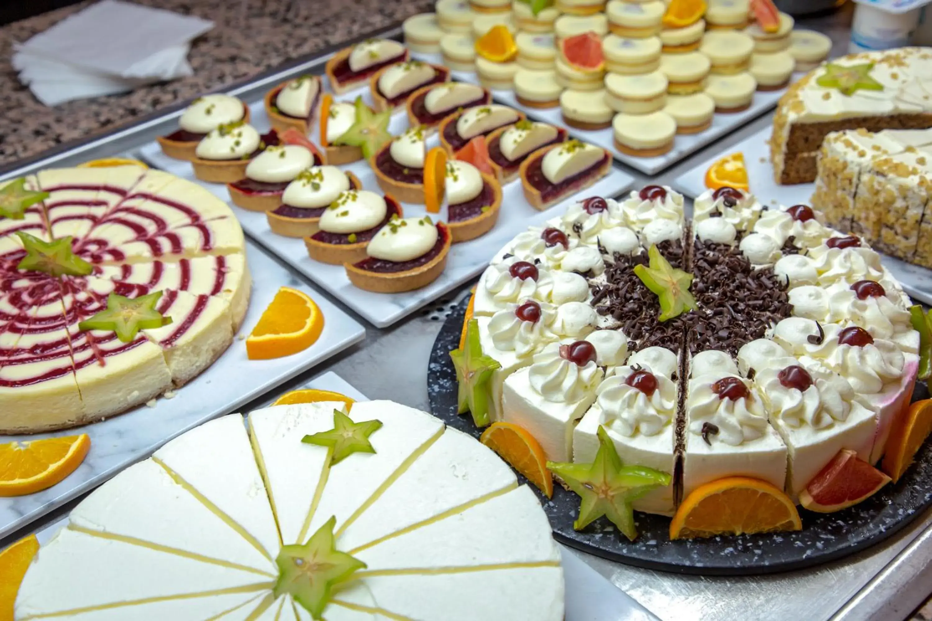 Restaurant/places to eat in SOWELL HOTELS Le Parc & Spa Restaurant/places to eat in SOWELL HOTELS Le Parc & Spa