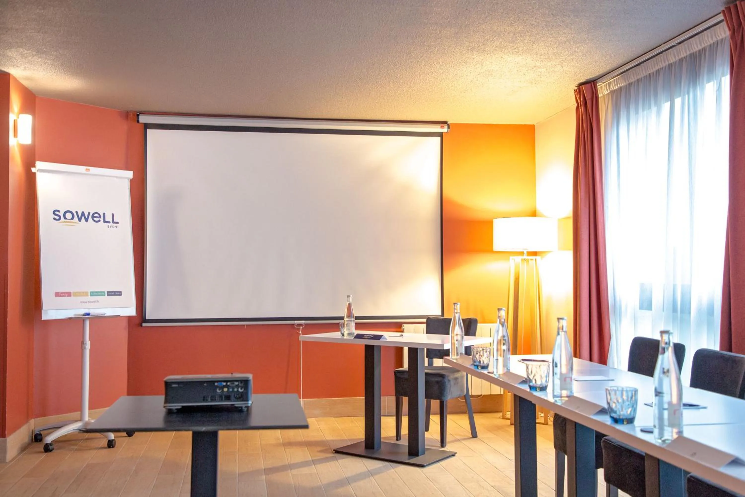 Meeting/conference room in SOWELL HOTELS Le Parc & Spa
