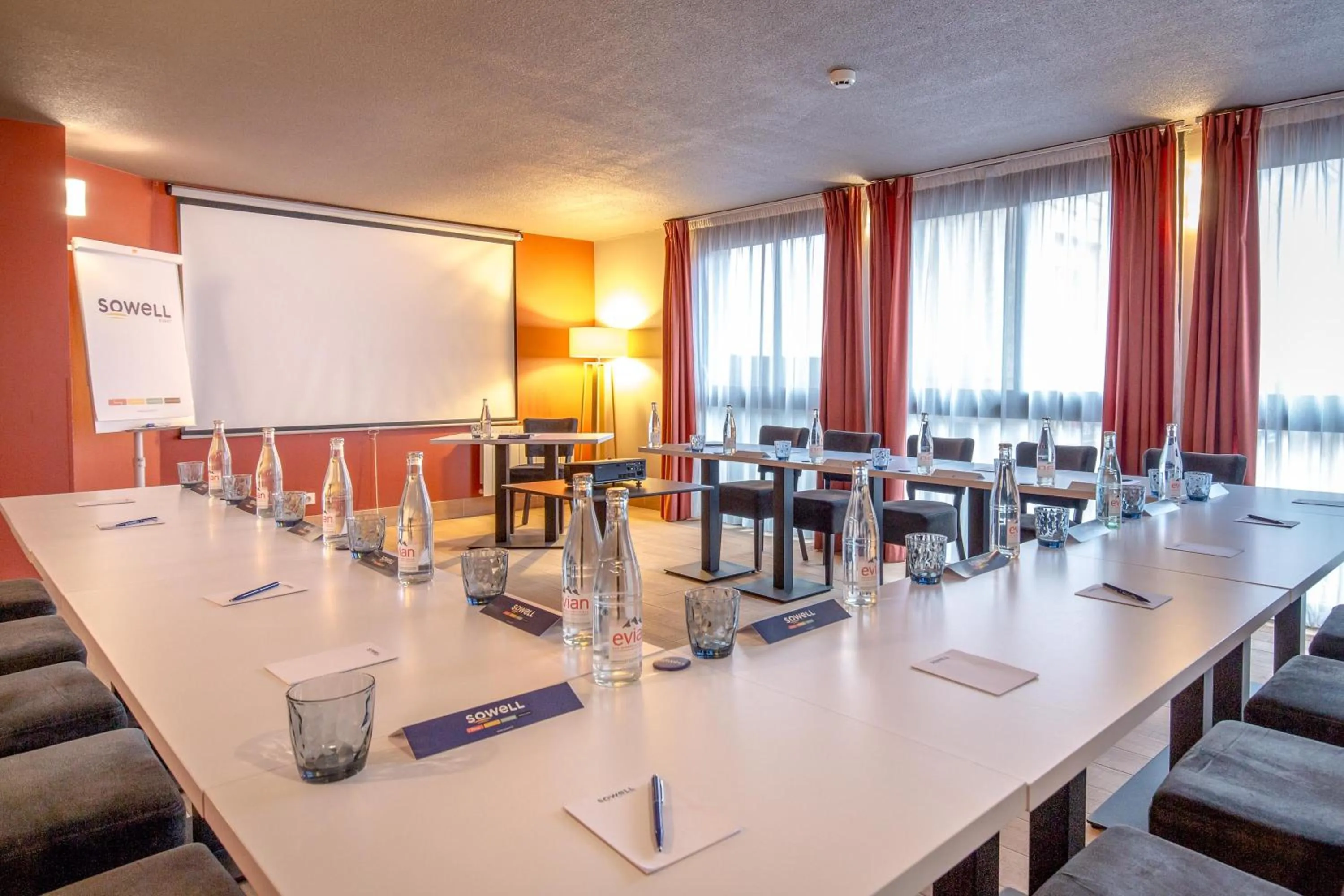 Meeting/conference room in SOWELL HOTELS Le Parc & Spa