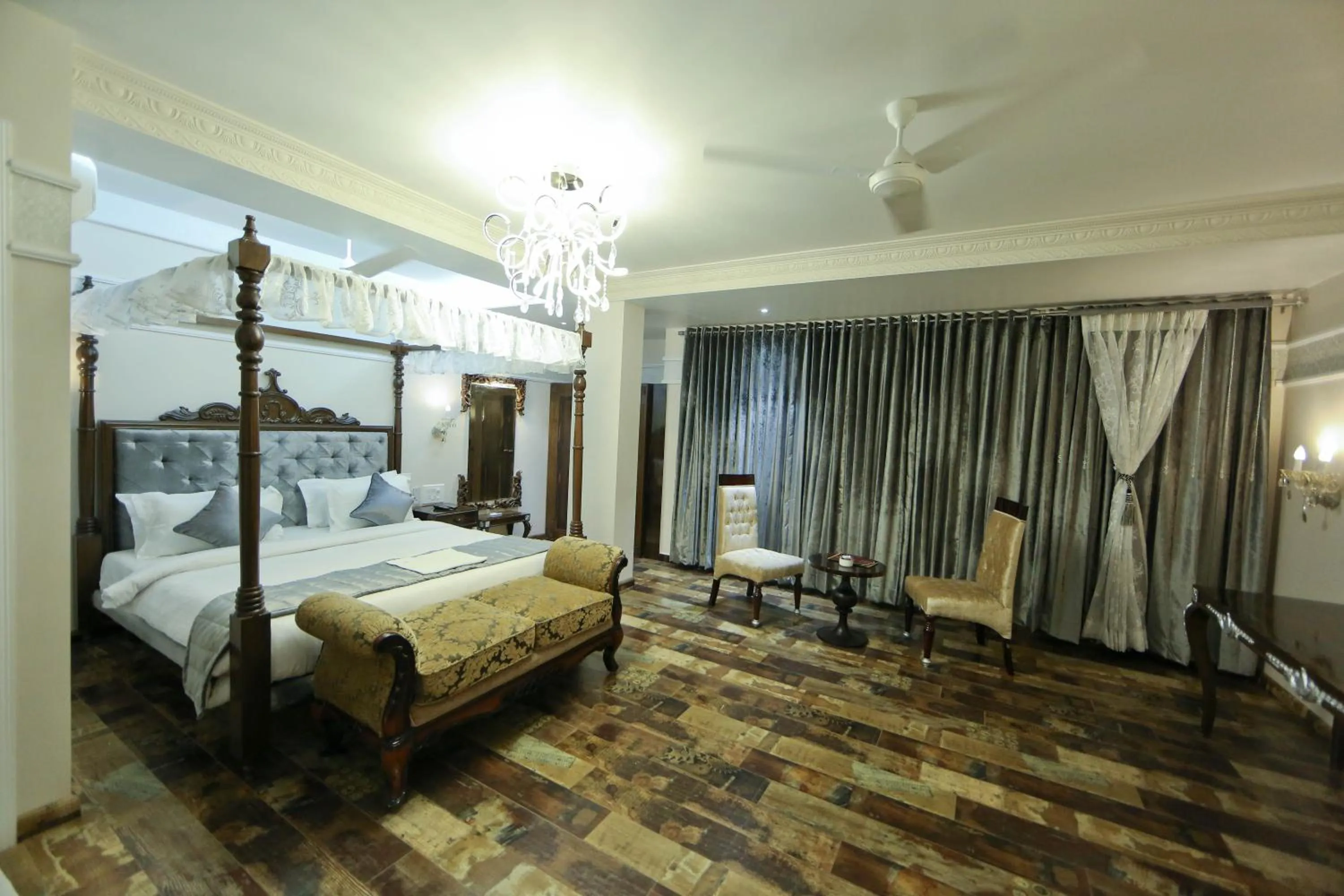 Photo of the whole room, Bed in Hotel President