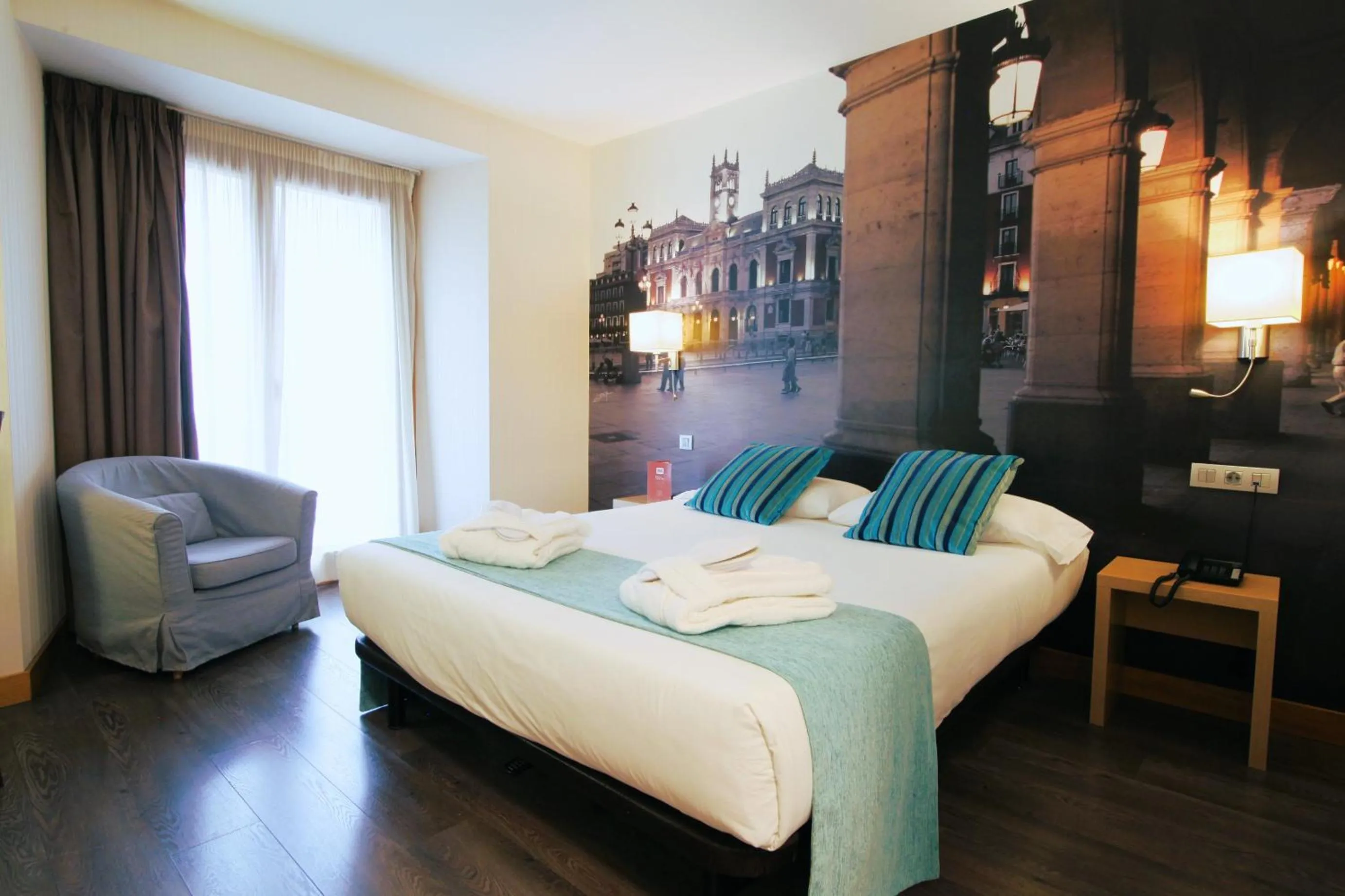 Photo of the whole room, Bed in ELE Enara Boutique Hotel